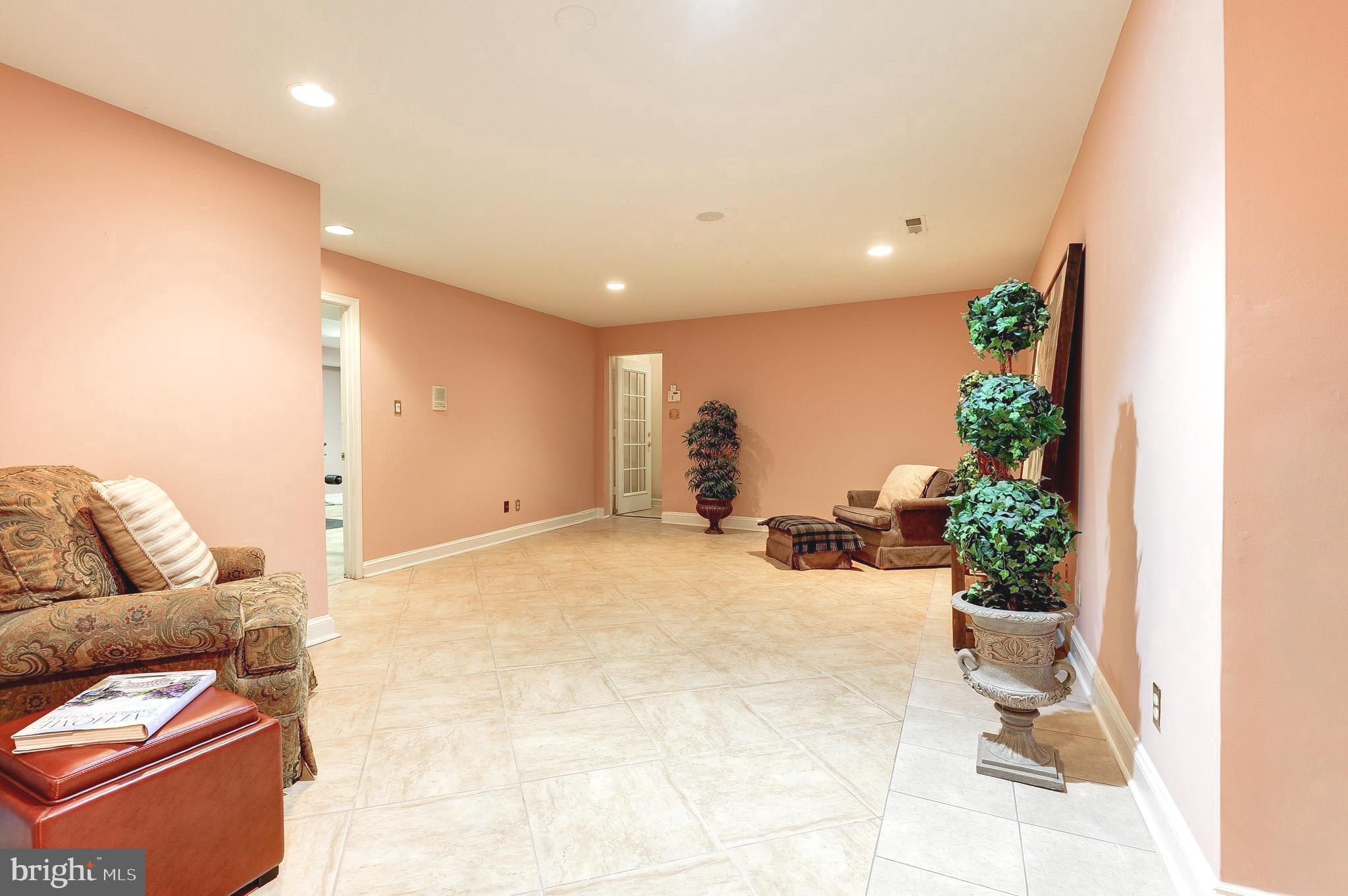 HAYMARKET TOWN - Residential