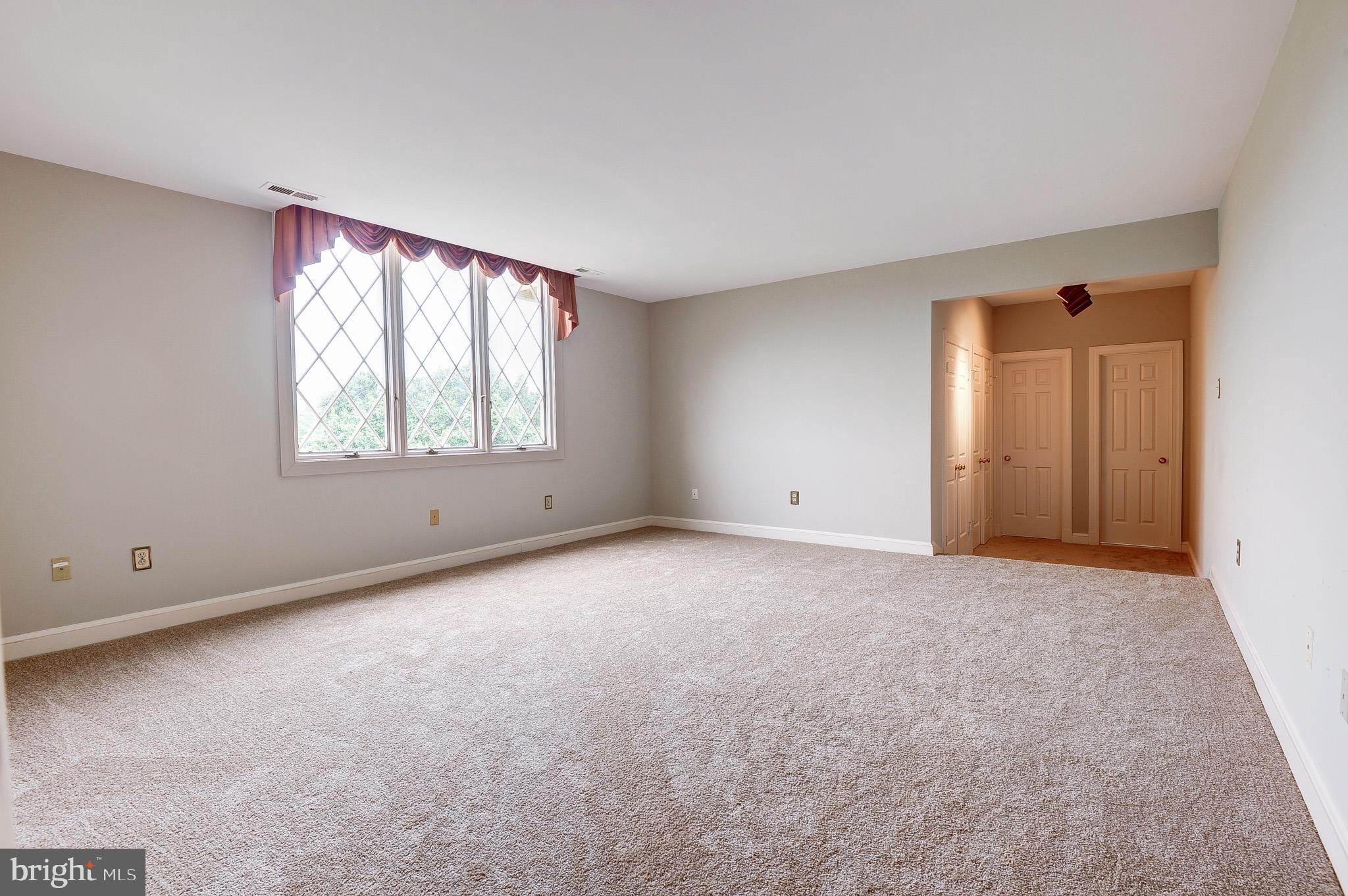 HAYMARKET TOWN - Residential