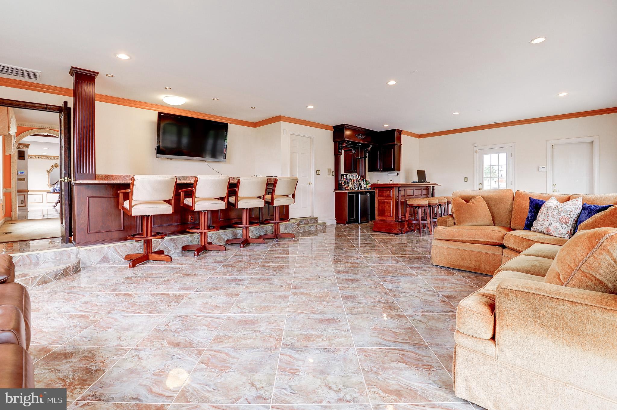 HAYMARKET TOWN - Residential