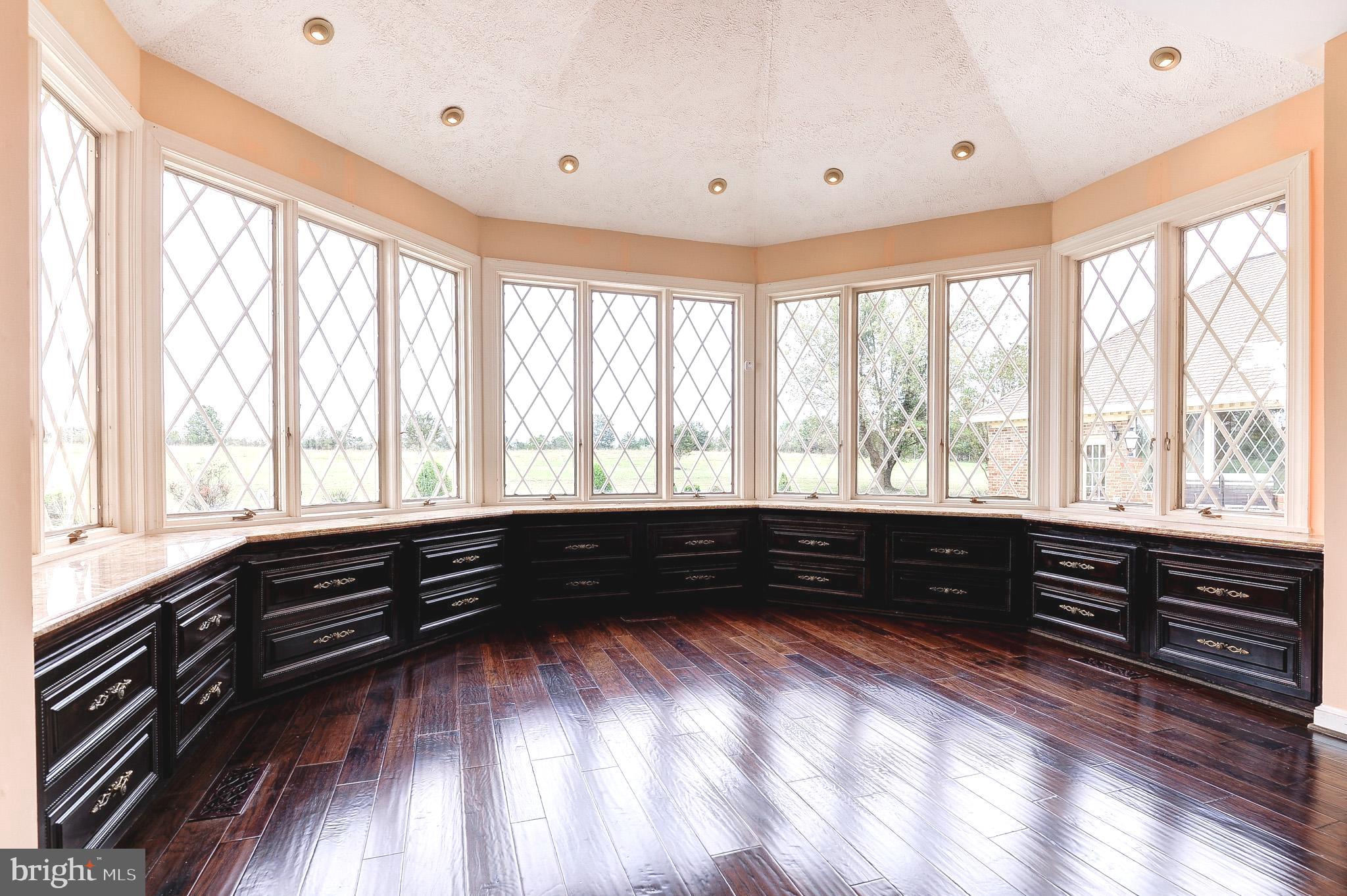 HAYMARKET TOWN - Residential