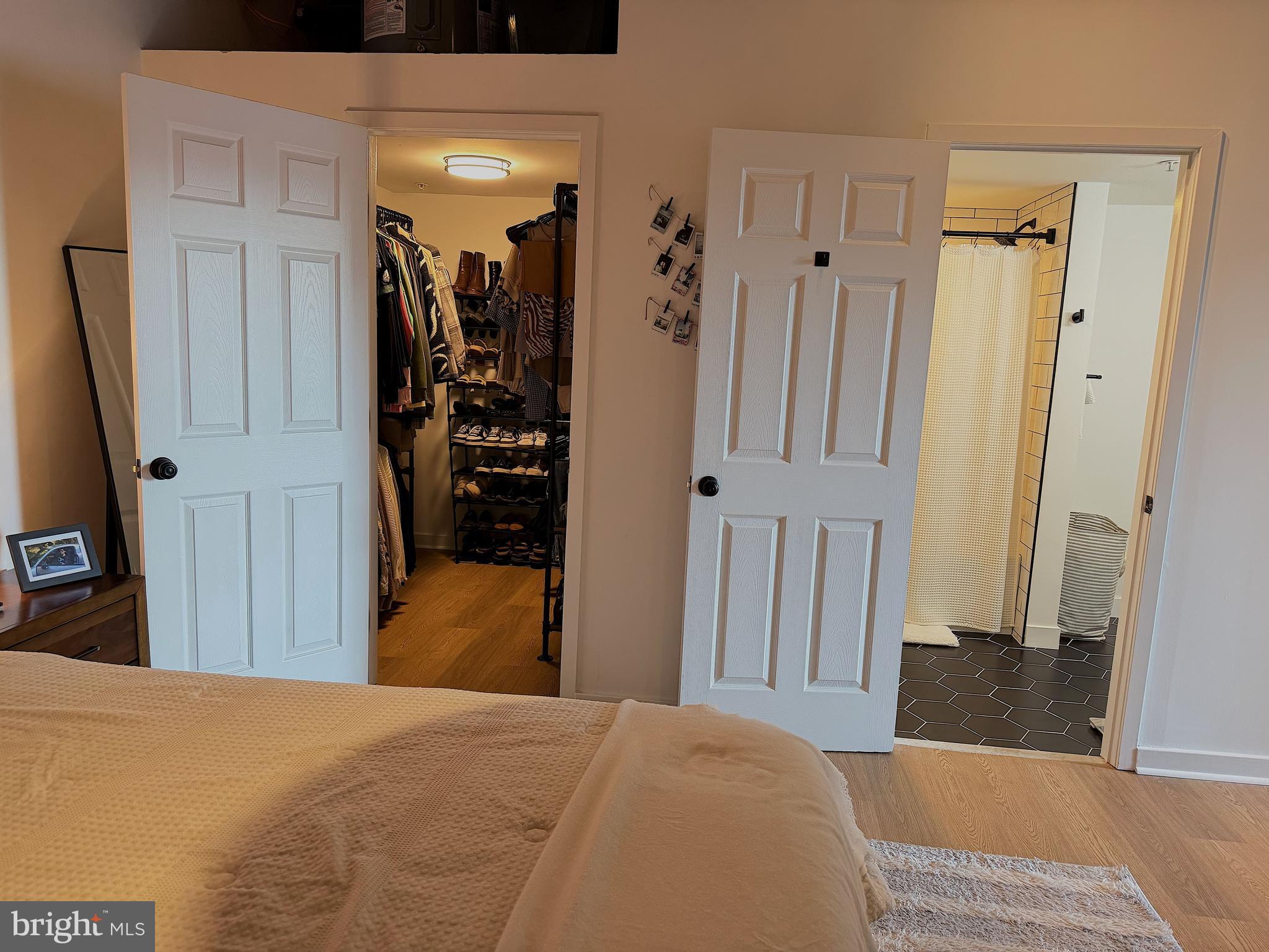 ROXBOROUGH - Residential