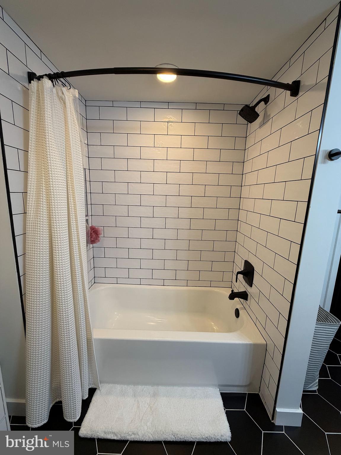 ROXBOROUGH - Residential