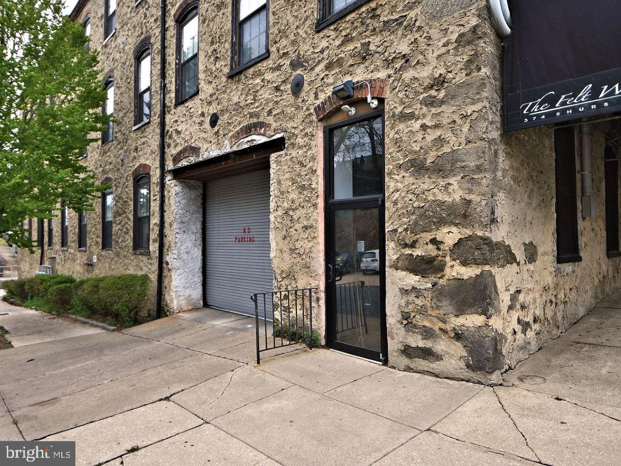 ROXBOROUGH - Residential