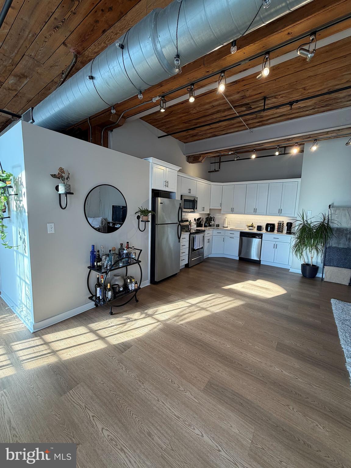 ROXBOROUGH - Residential