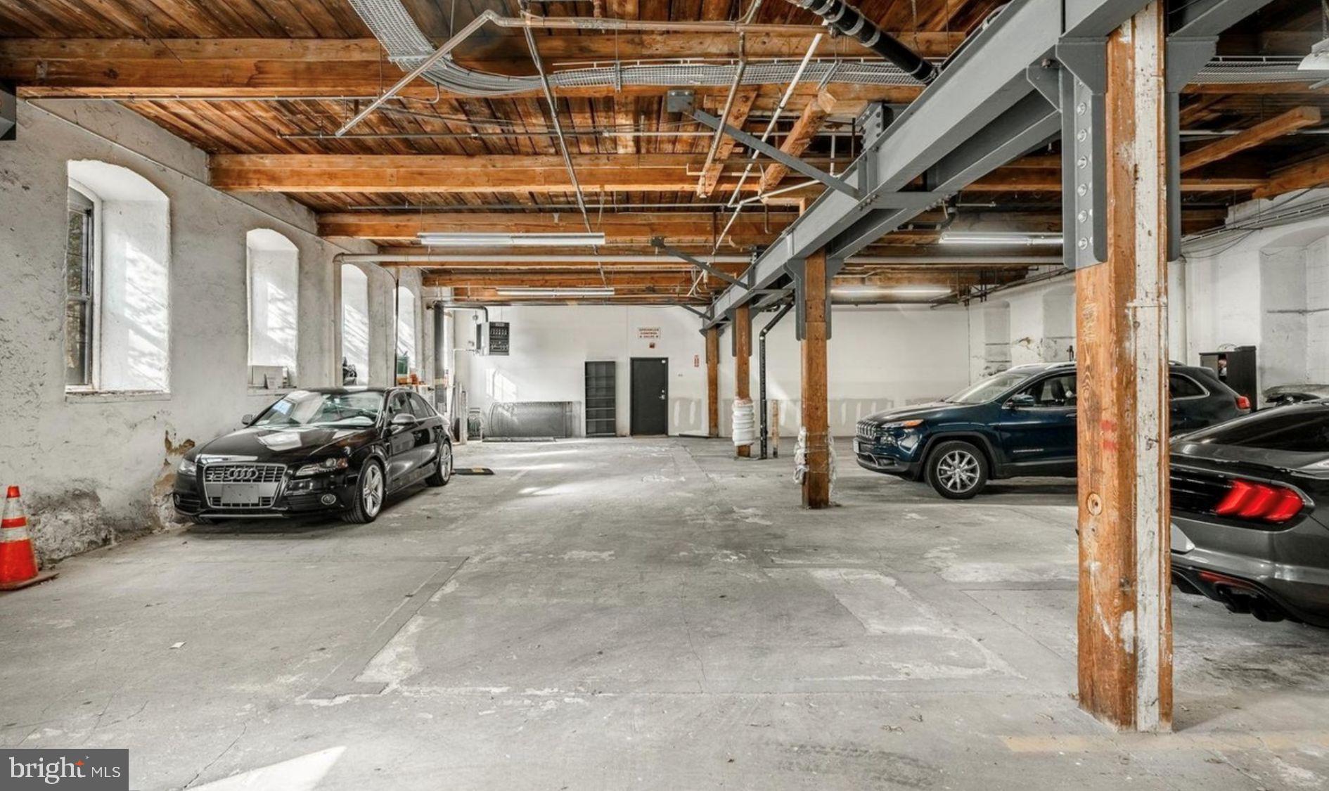 ROXBOROUGH - Residential