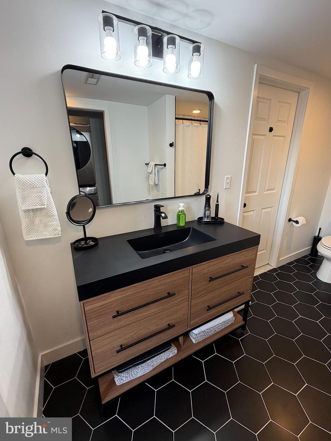 ROXBOROUGH - Residential