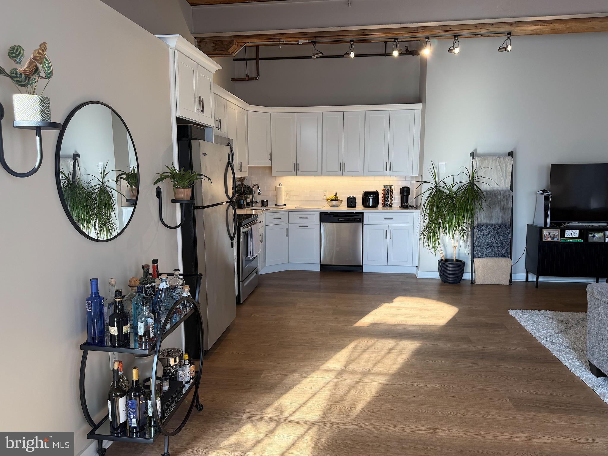 ROXBOROUGH - Residential