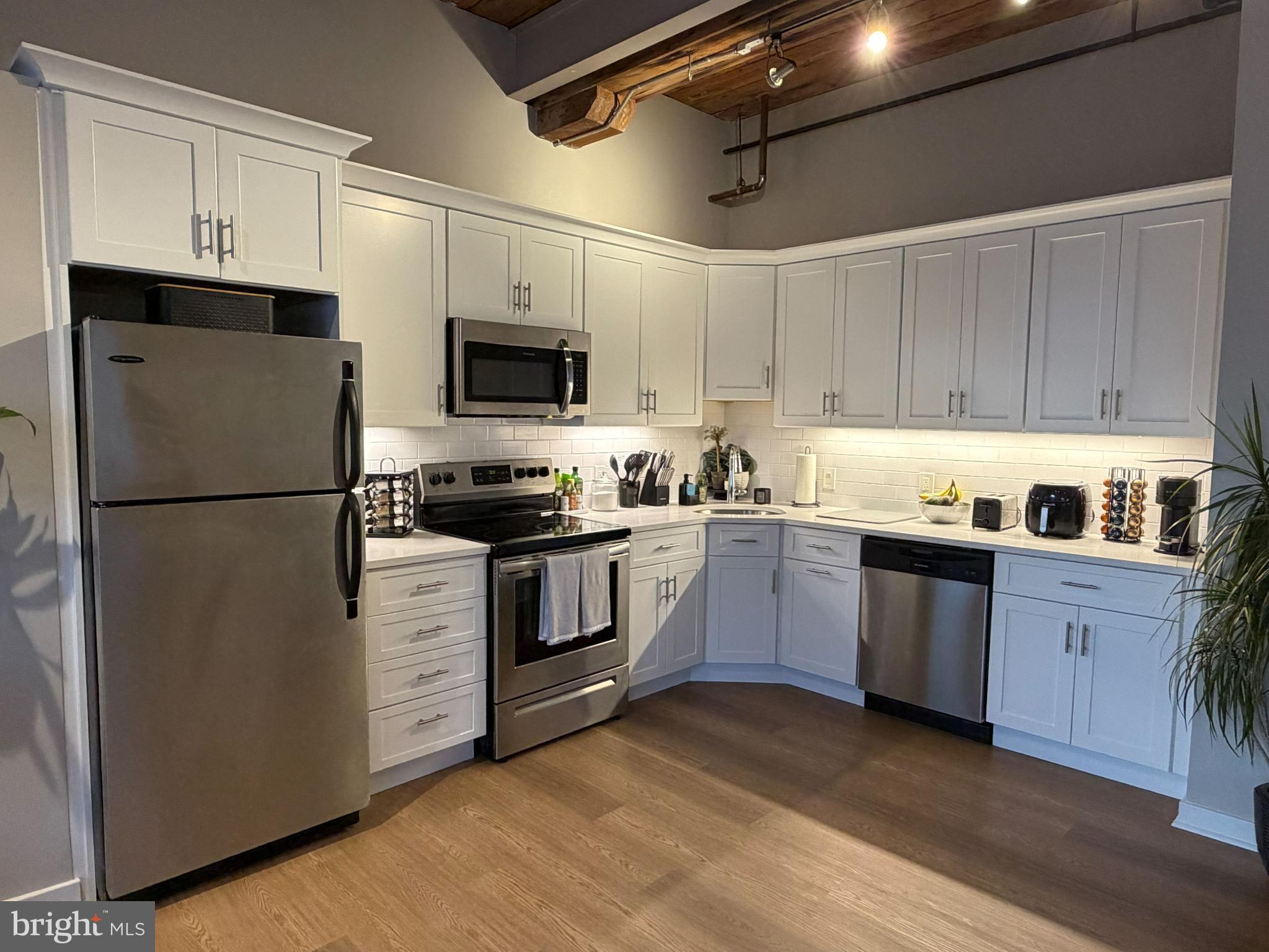 ROXBOROUGH - Residential