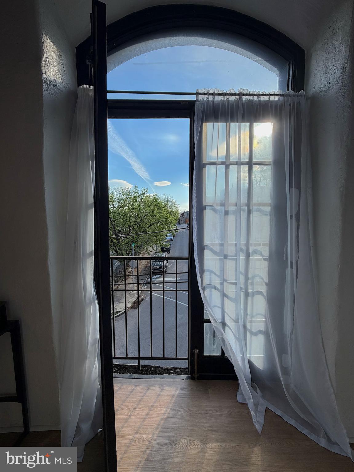 ROXBOROUGH - Residential