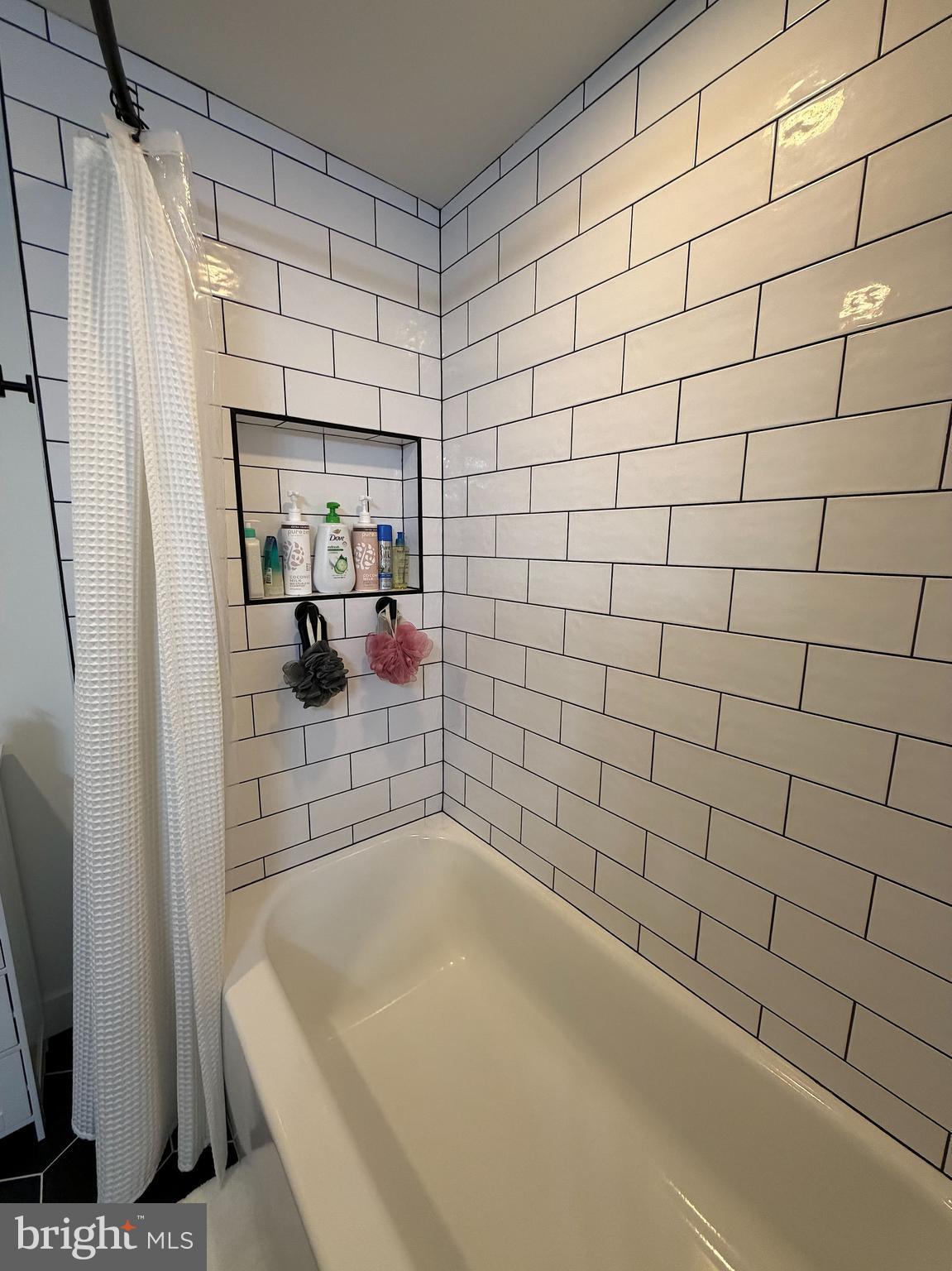 ROXBOROUGH - Residential