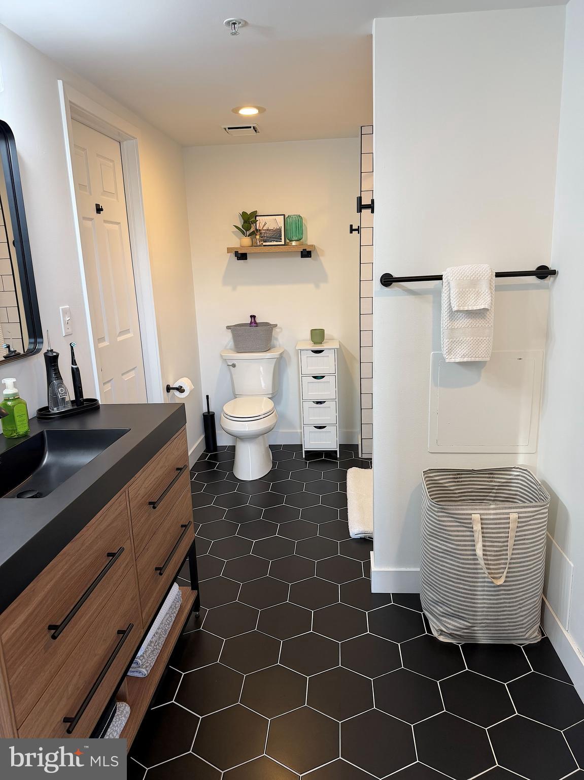 ROXBOROUGH - Residential