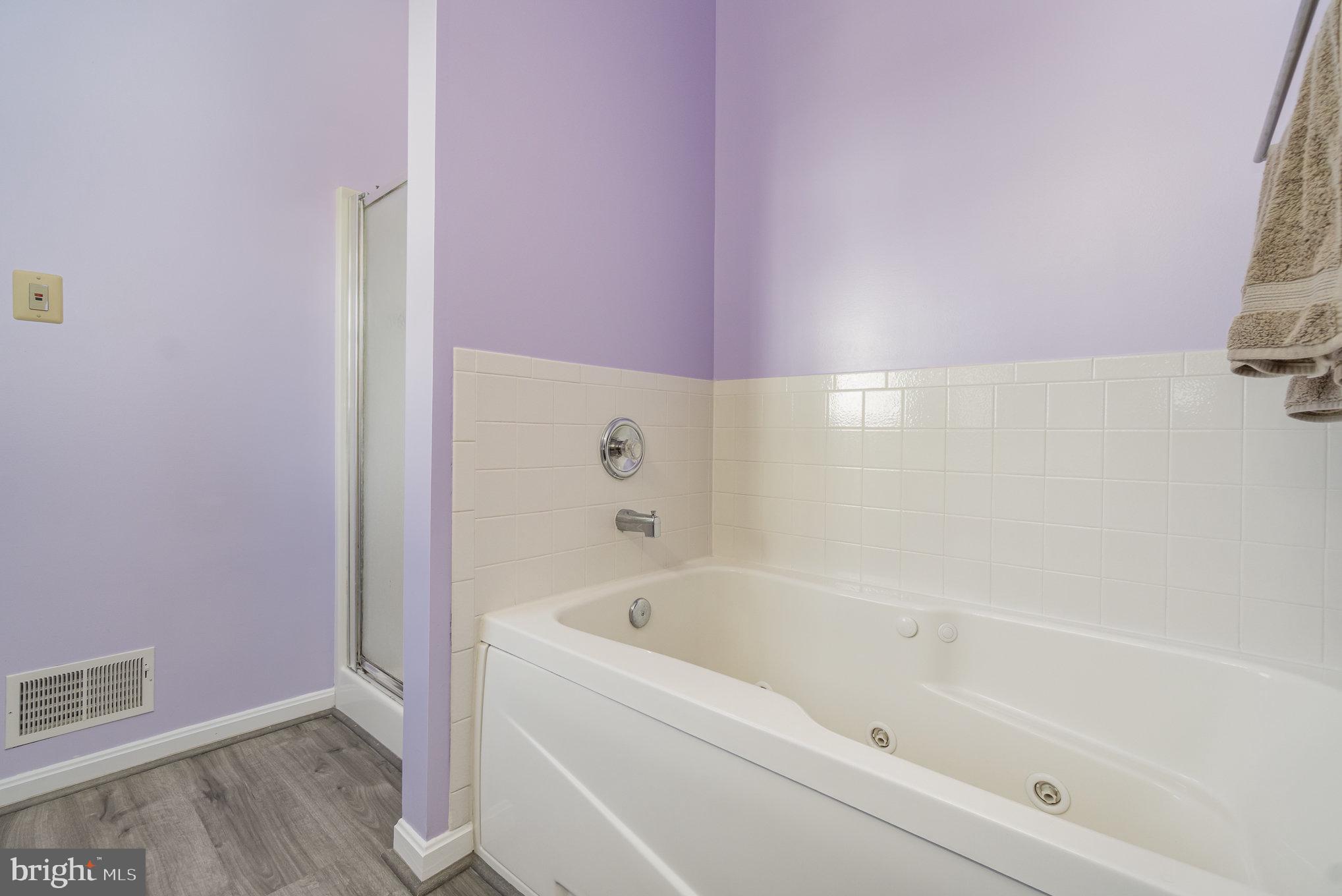 ORCHARD HILLS - Residential