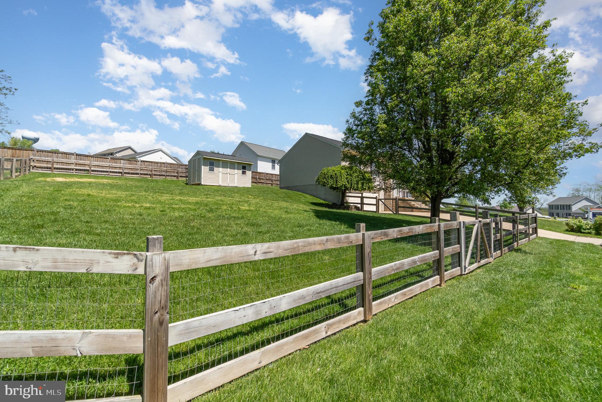 ORCHARD HILLS - Residential