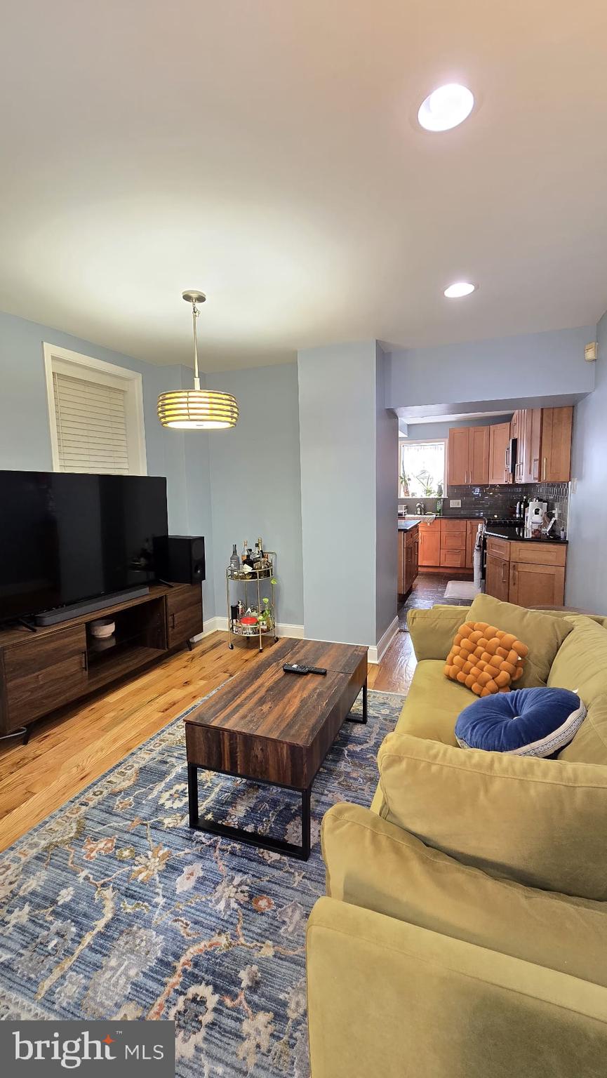 LUDLOW - Residential