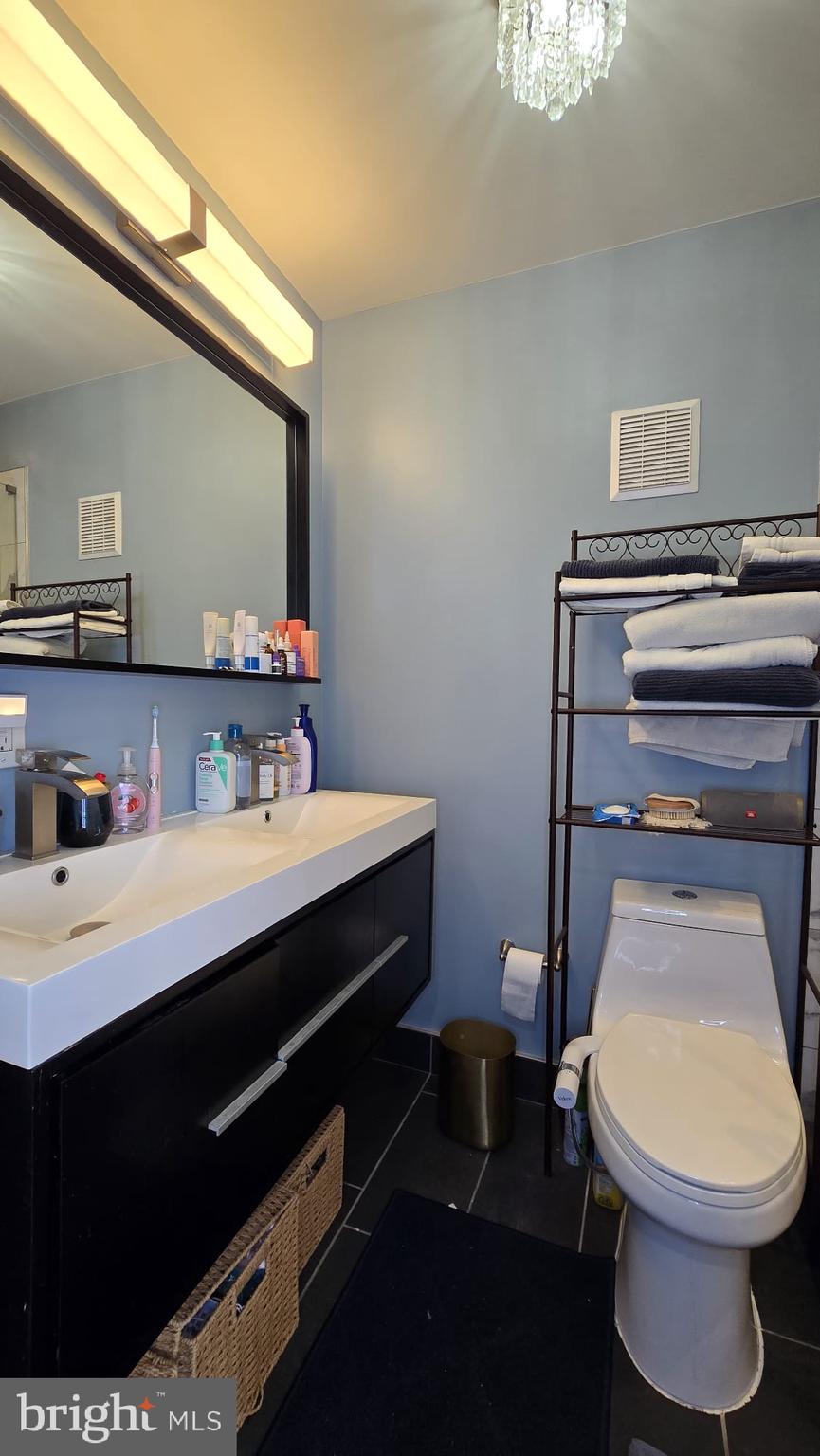 LUDLOW - Residential