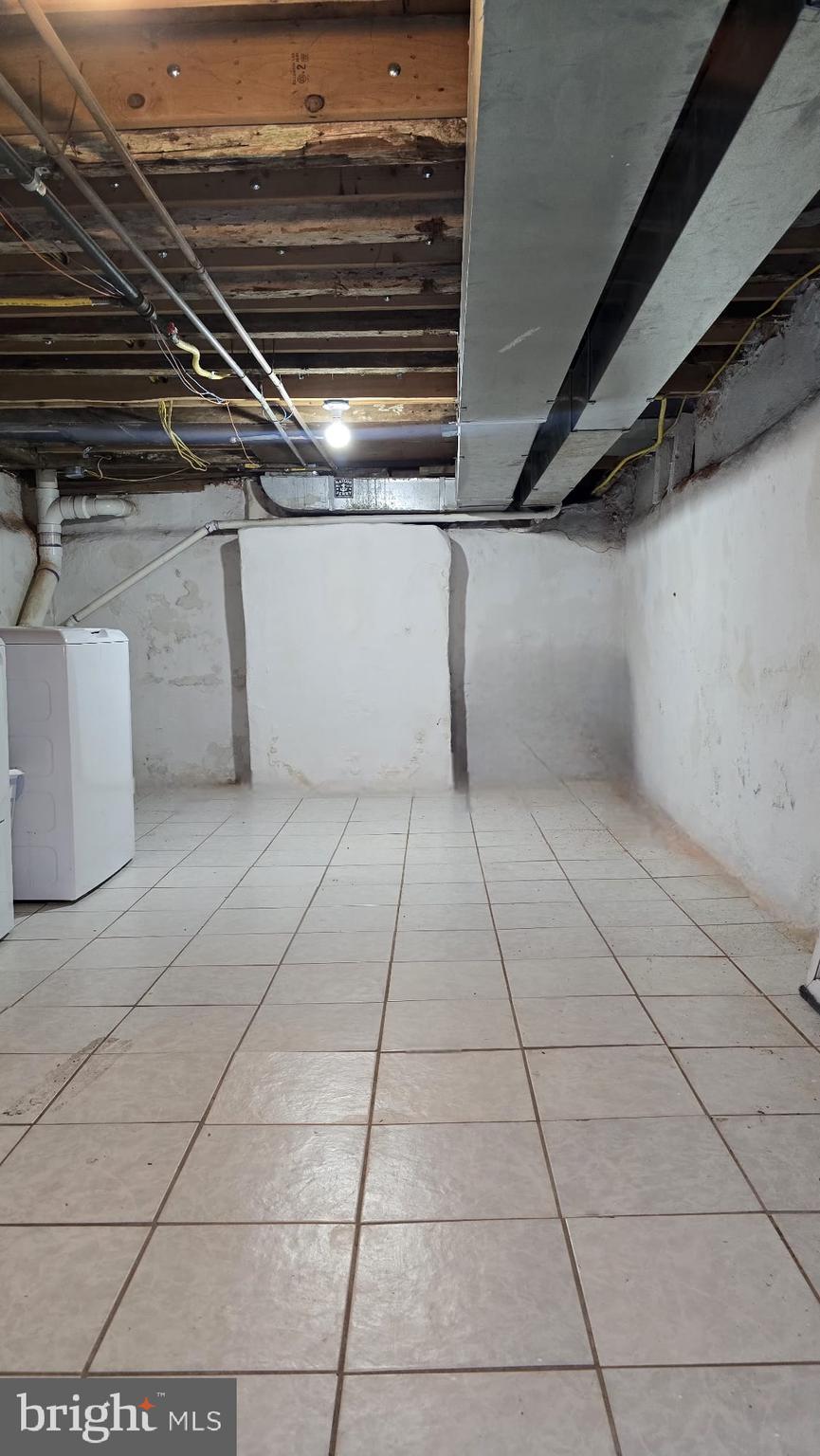 LUDLOW - Residential