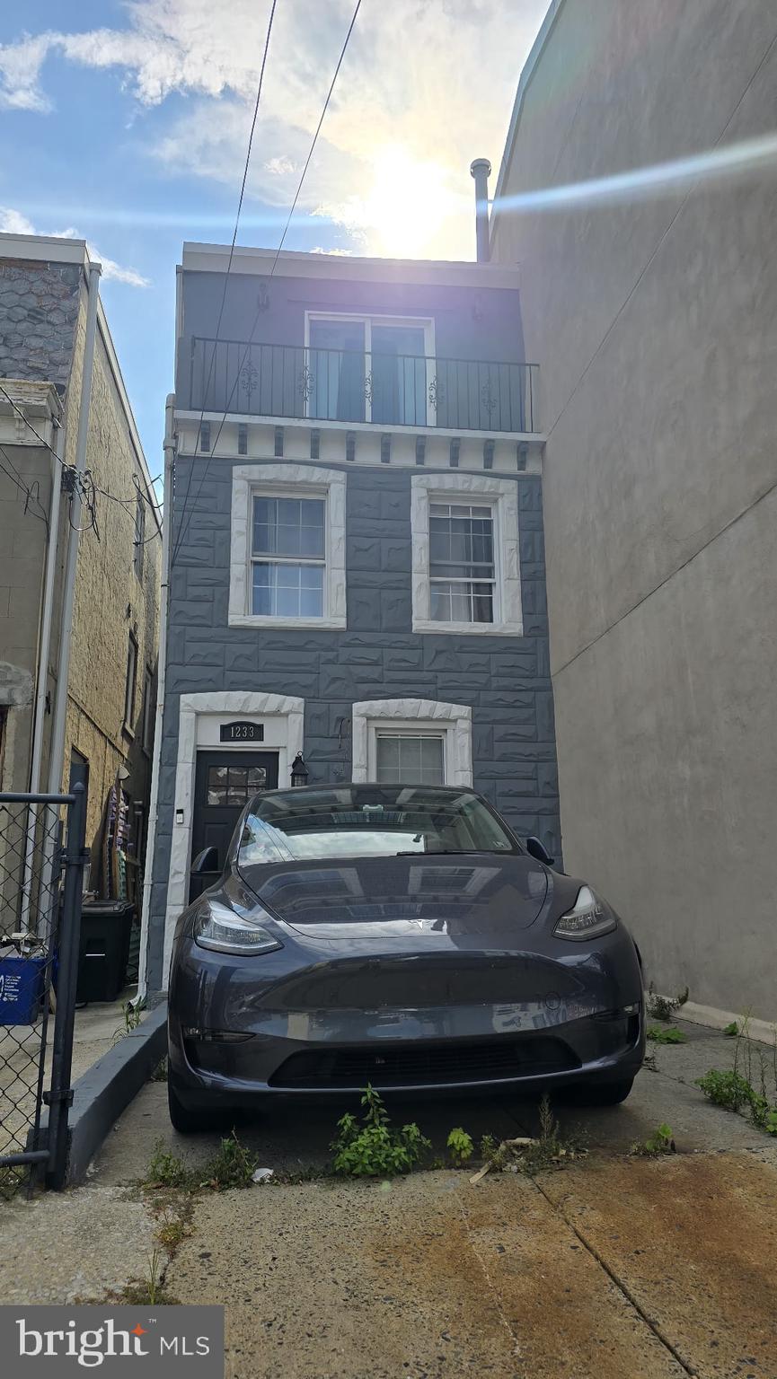 LUDLOW - Residential