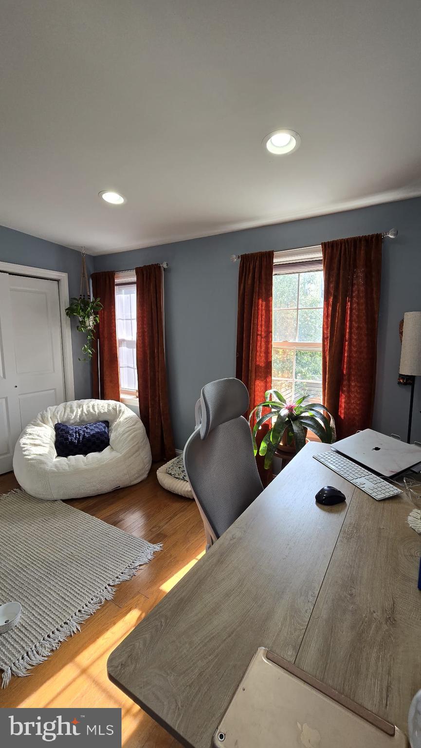 LUDLOW - Residential