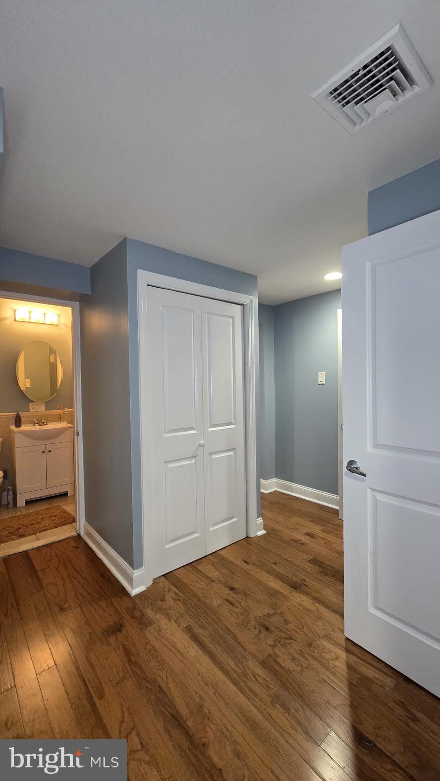 LUDLOW - Residential