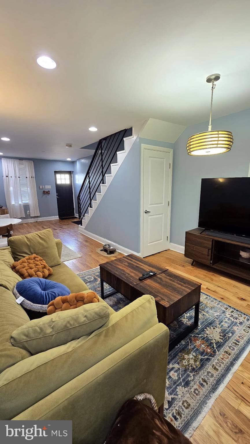 LUDLOW - Residential