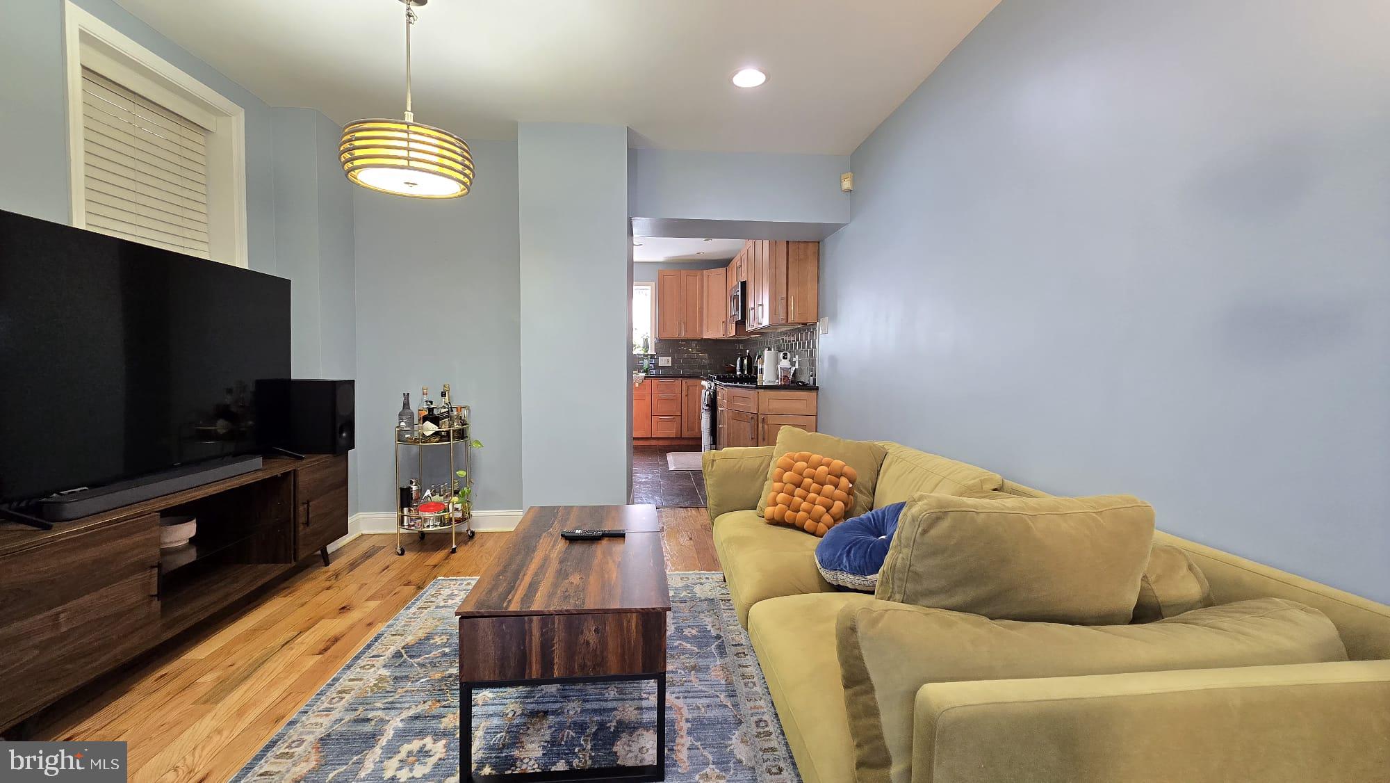 LUDLOW - Residential