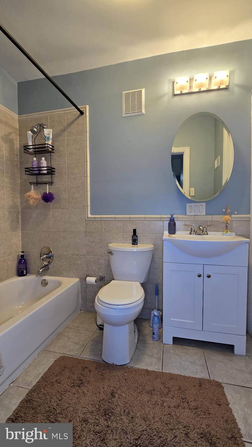 LUDLOW - Residential