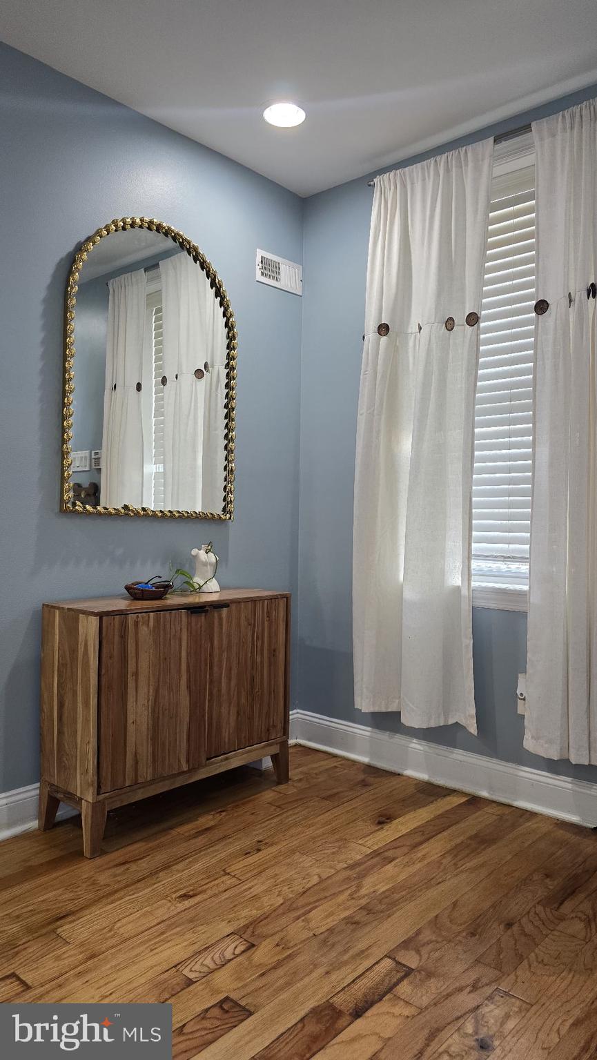 LUDLOW - Residential