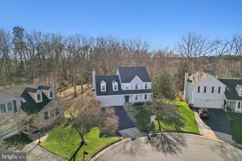 9905 Hawthorn Hill Court, Manassas, VA MLS: VAPW2088054