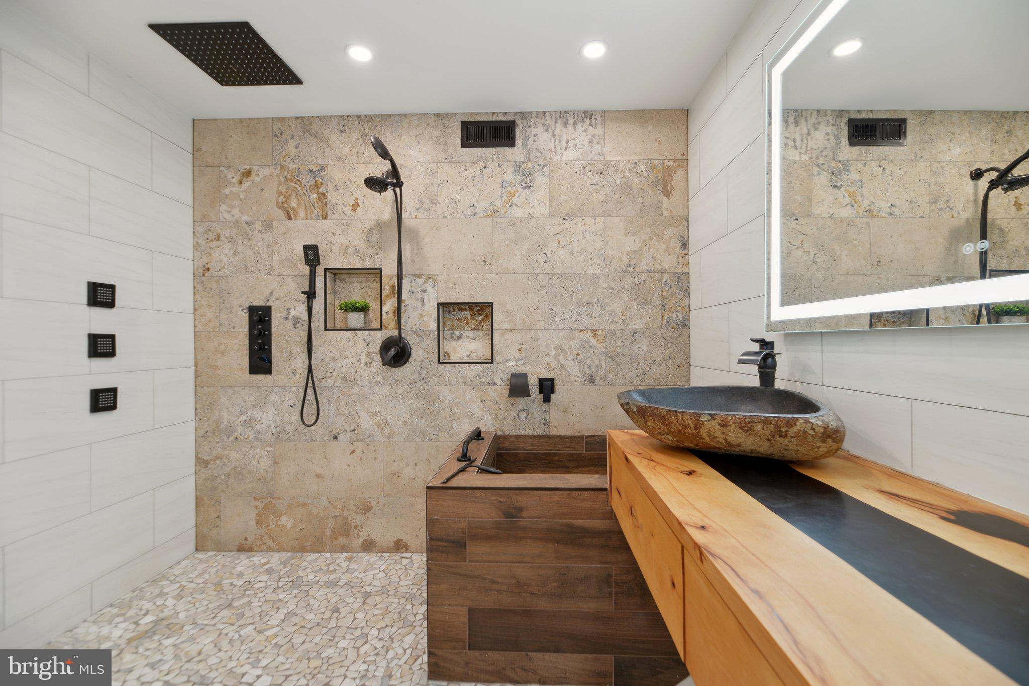 GREAT OAK - Residential