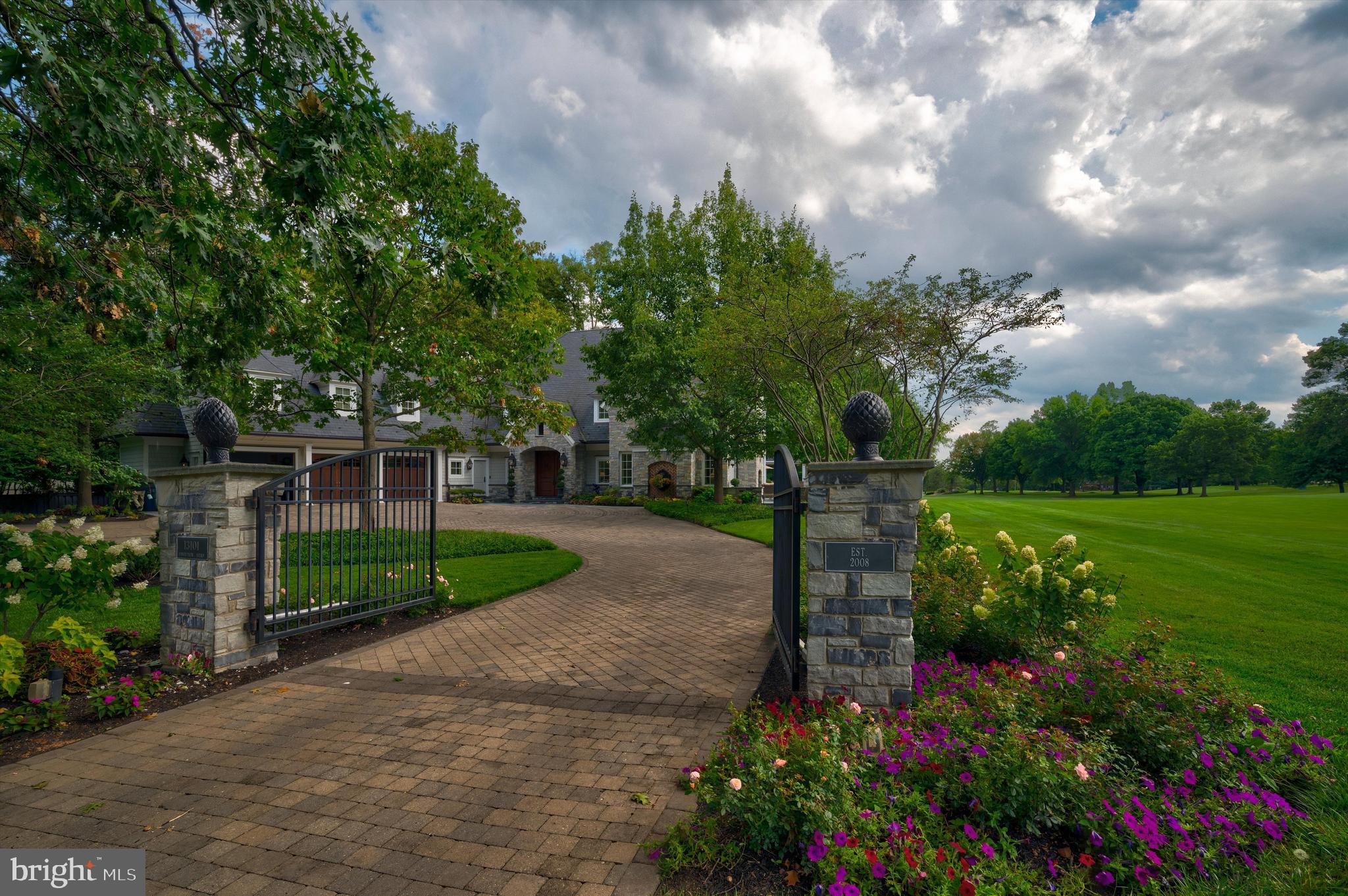 FOUNTAIN HEAD - Residential