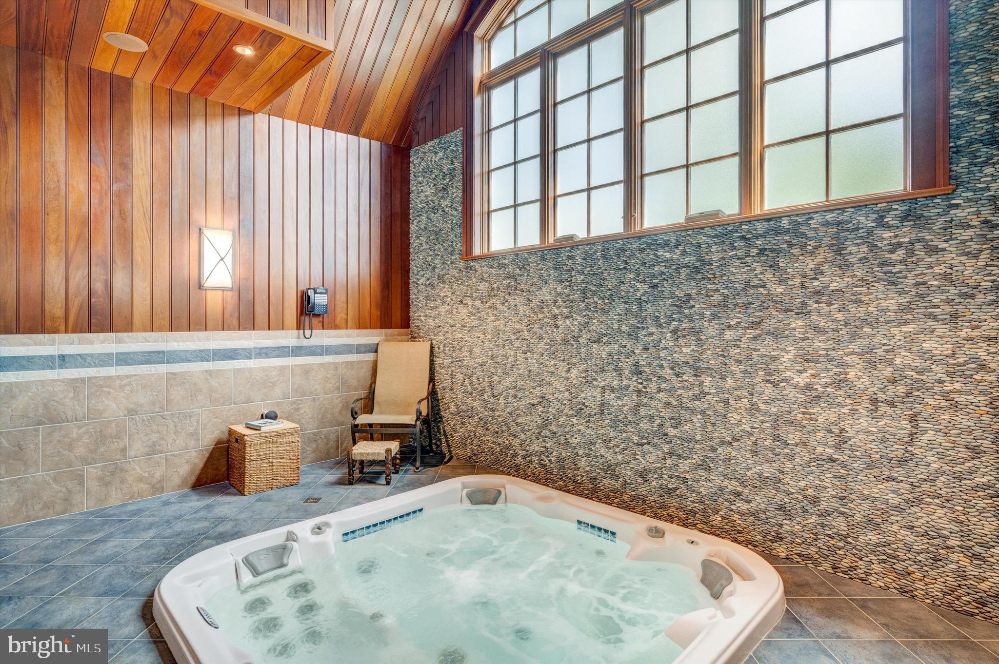 FOUNTAIN HEAD - Residential