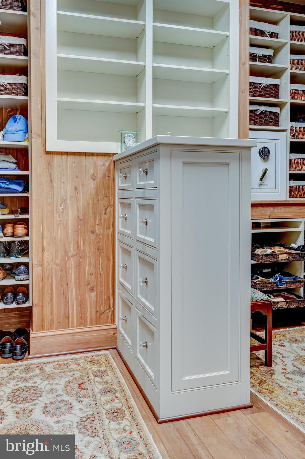 FOUNTAIN HEAD - Residential