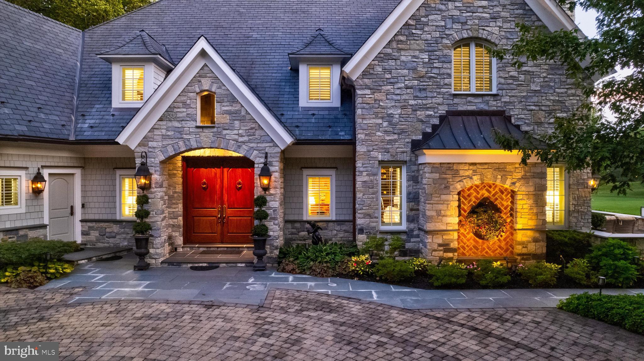 FOUNTAIN HEAD - Residential