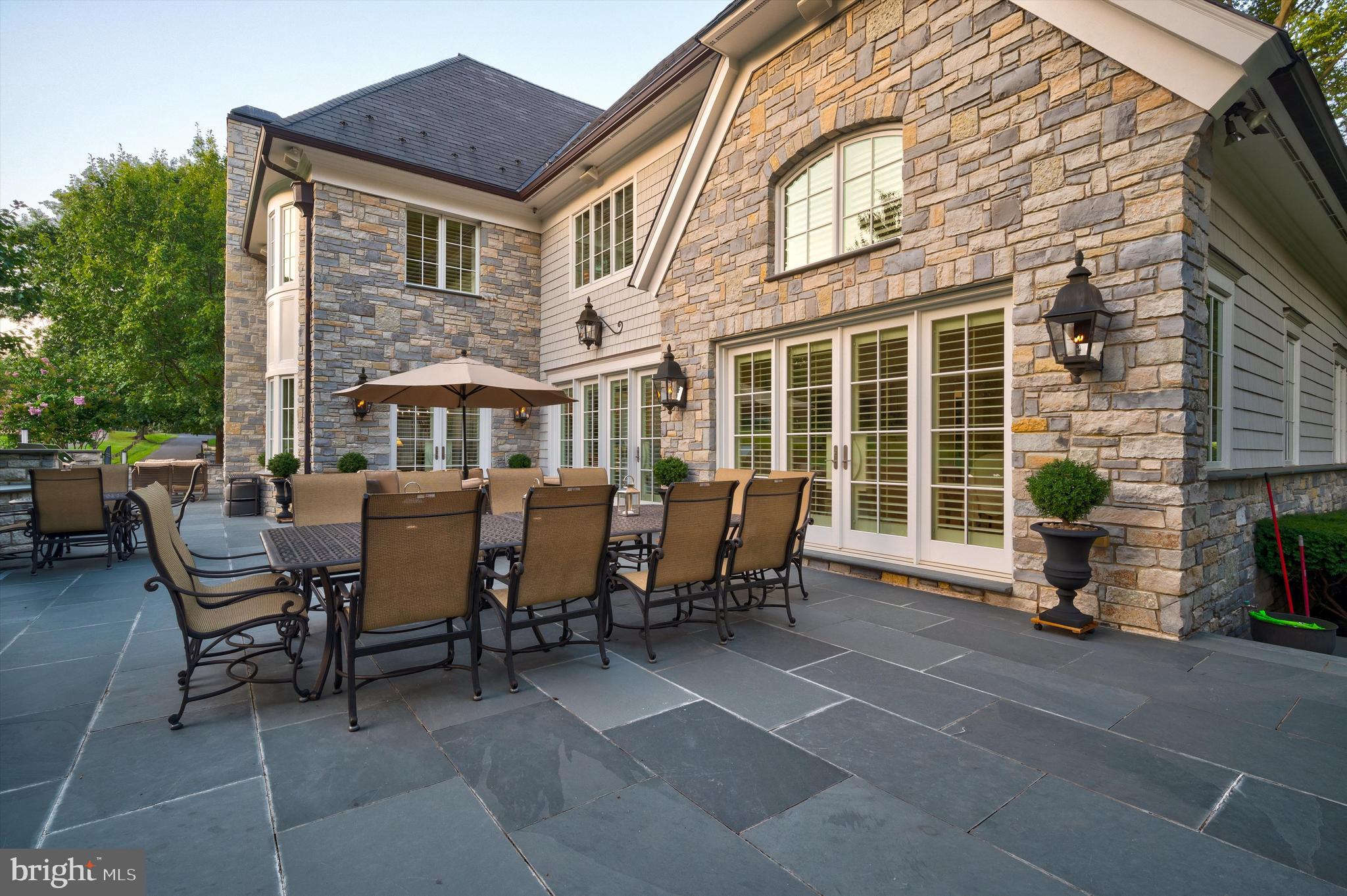 FOUNTAIN HEAD - Residential