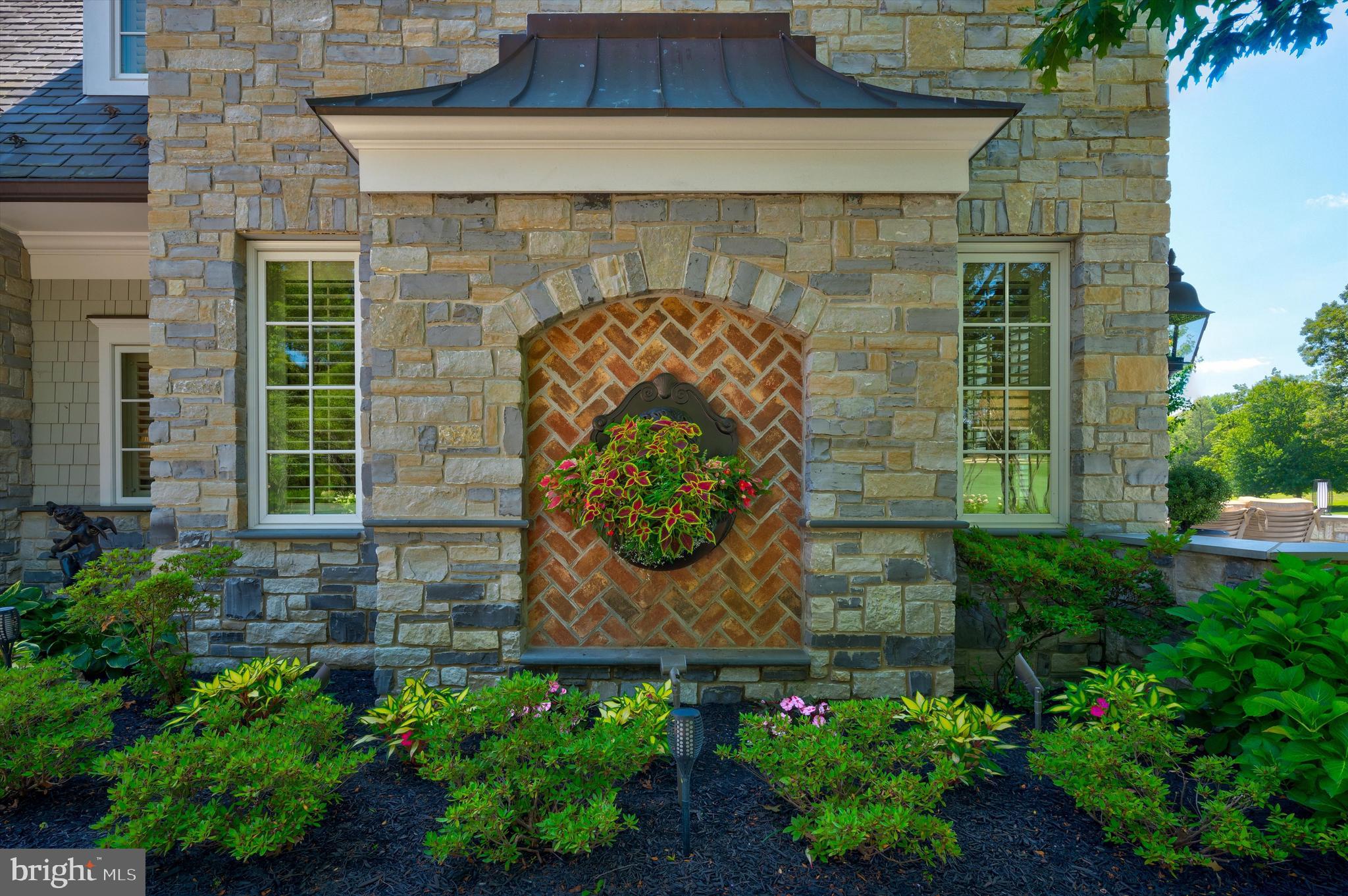 FOUNTAIN HEAD - Residential