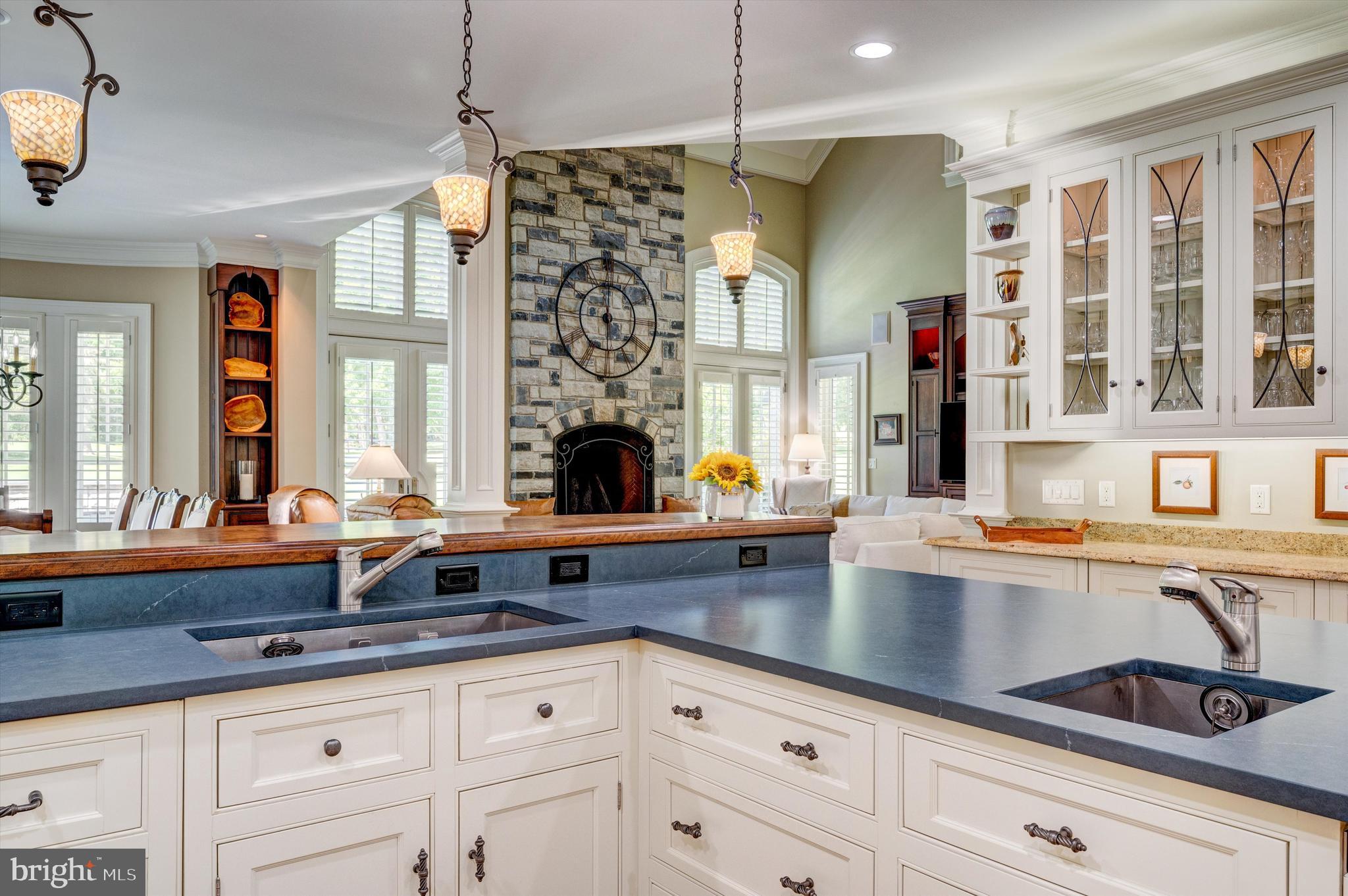 FOUNTAIN HEAD - Residential