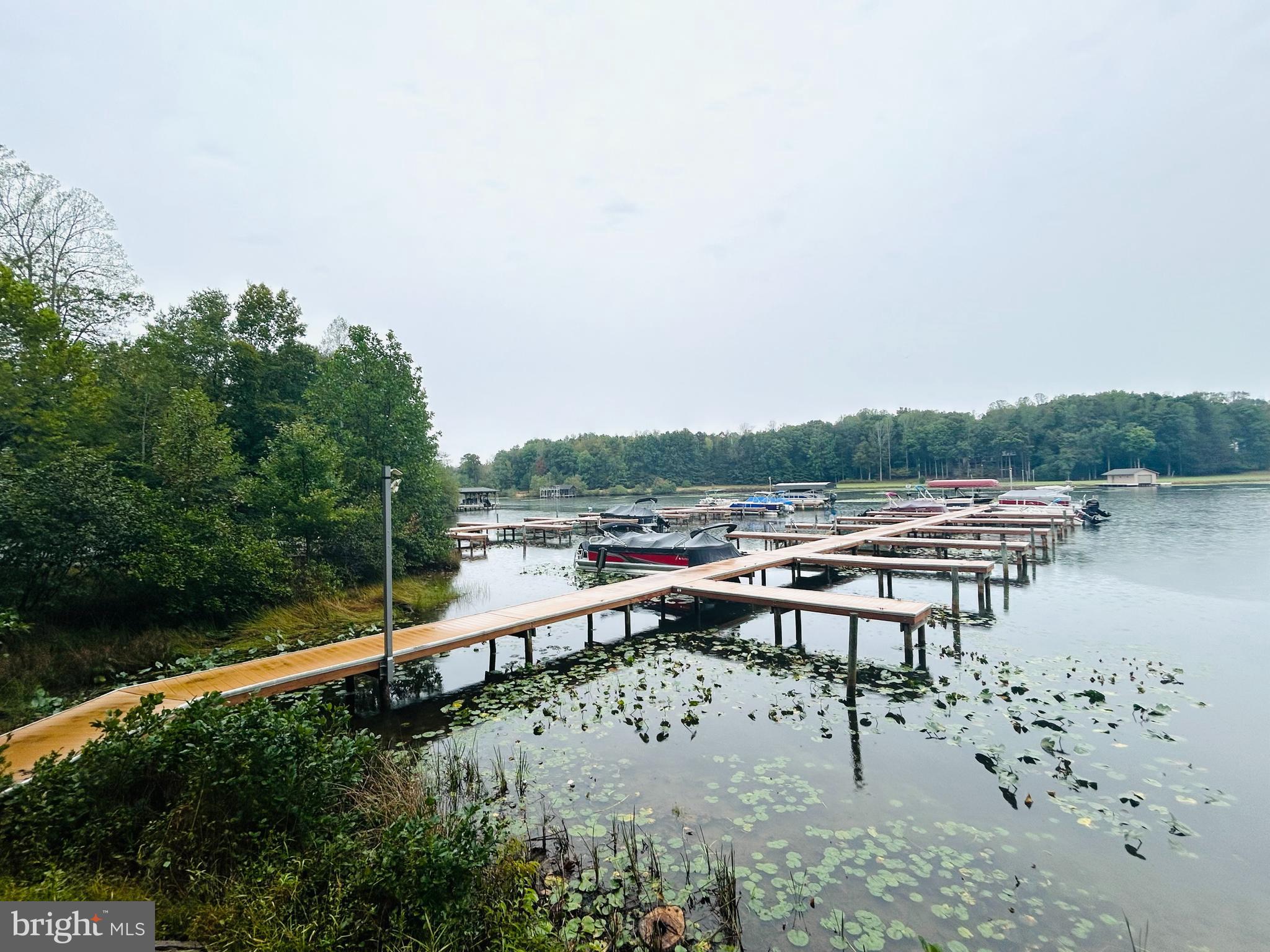 FRESHWATER ESTATES - Land