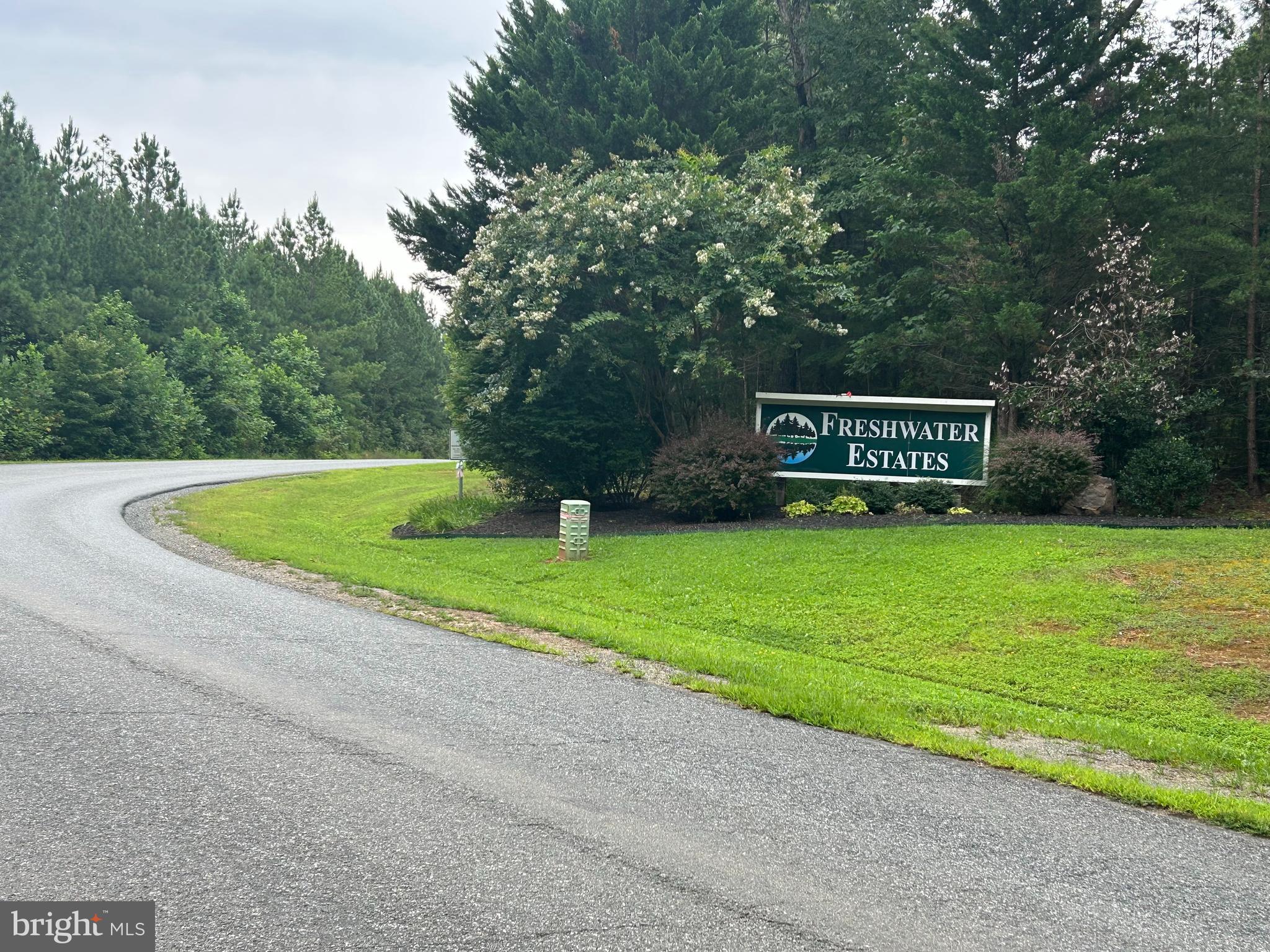 FRESHWATER ESTATES - Land