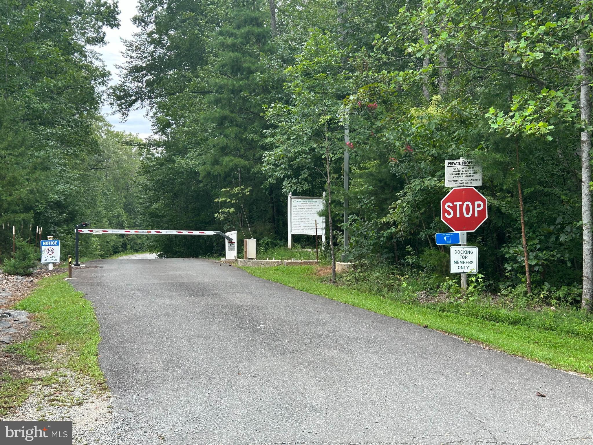 FRESHWATER ESTATES - Land