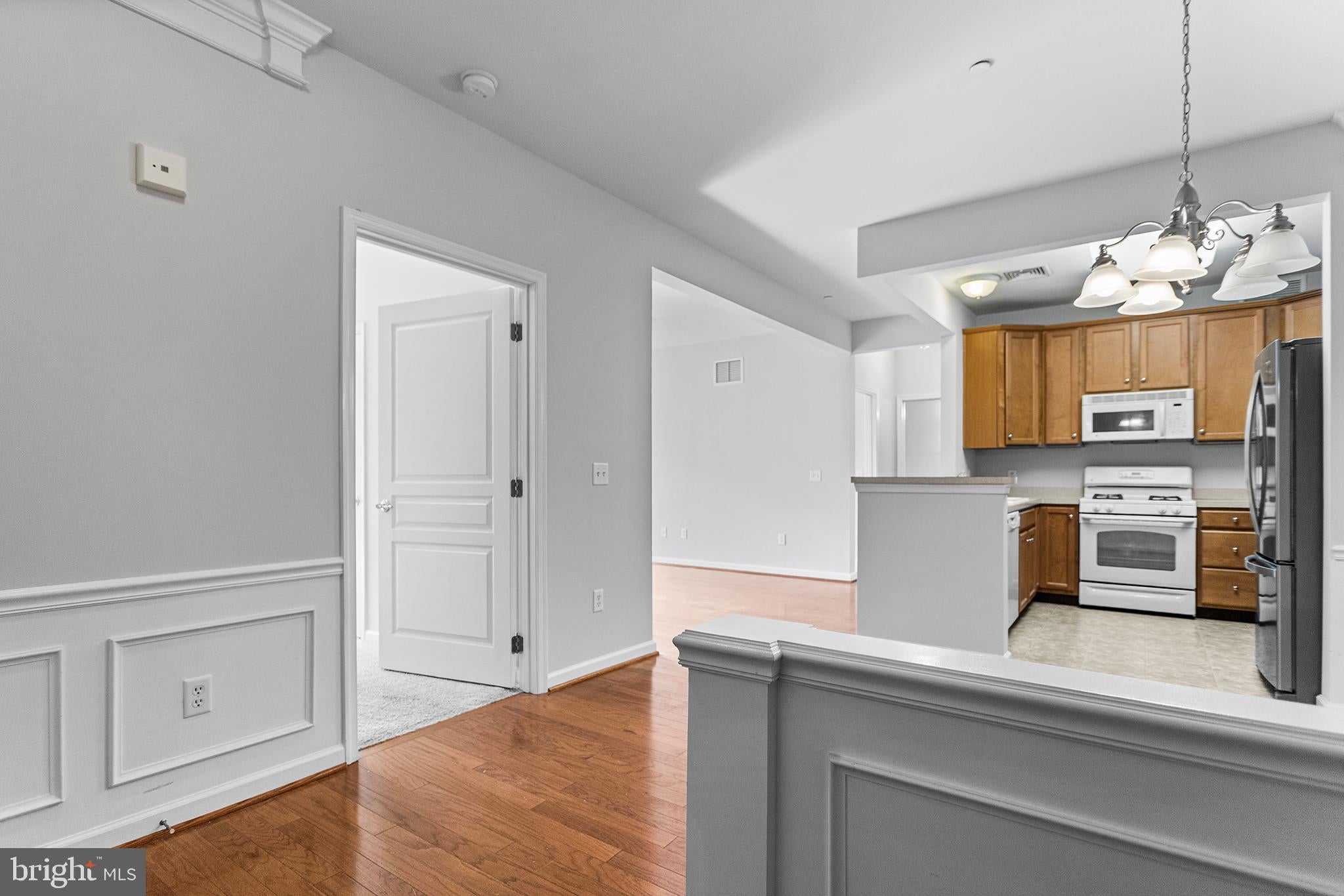 124 CREEKSIDE DRIVE 8