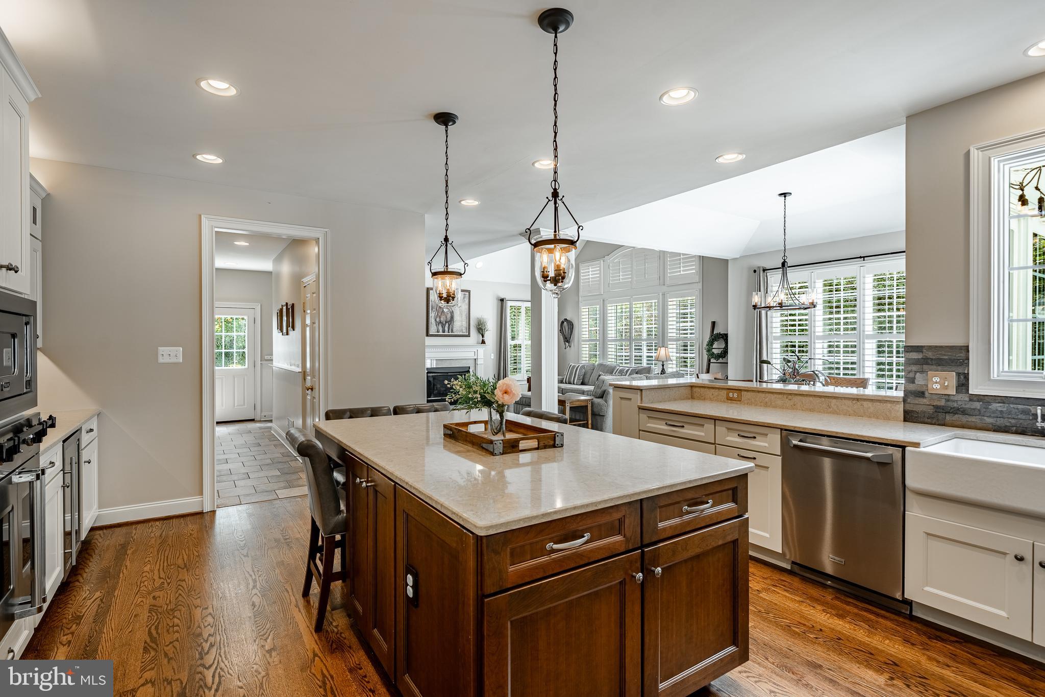 OAK HOLLOW - Residential