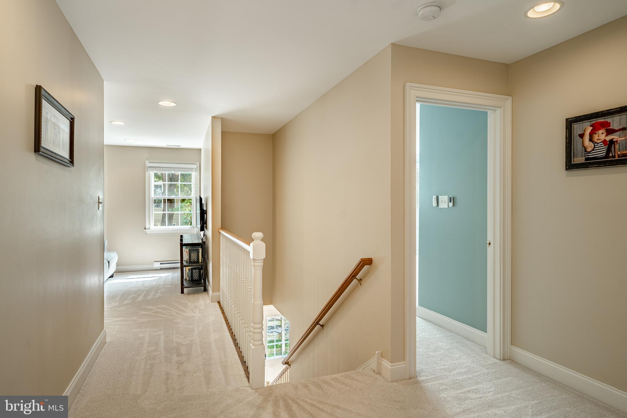 OAK HOLLOW - Residential