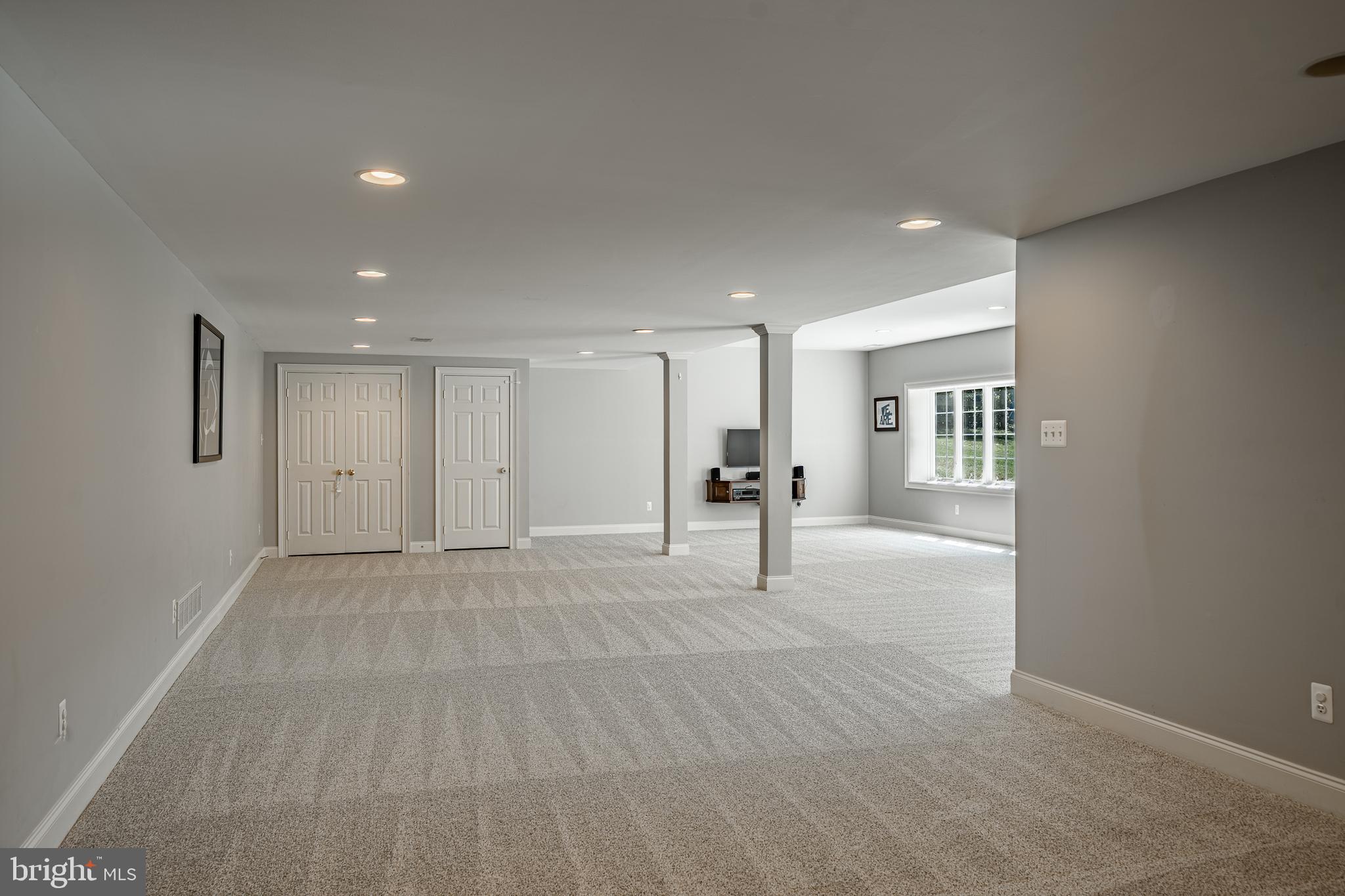 OAK HOLLOW - Residential