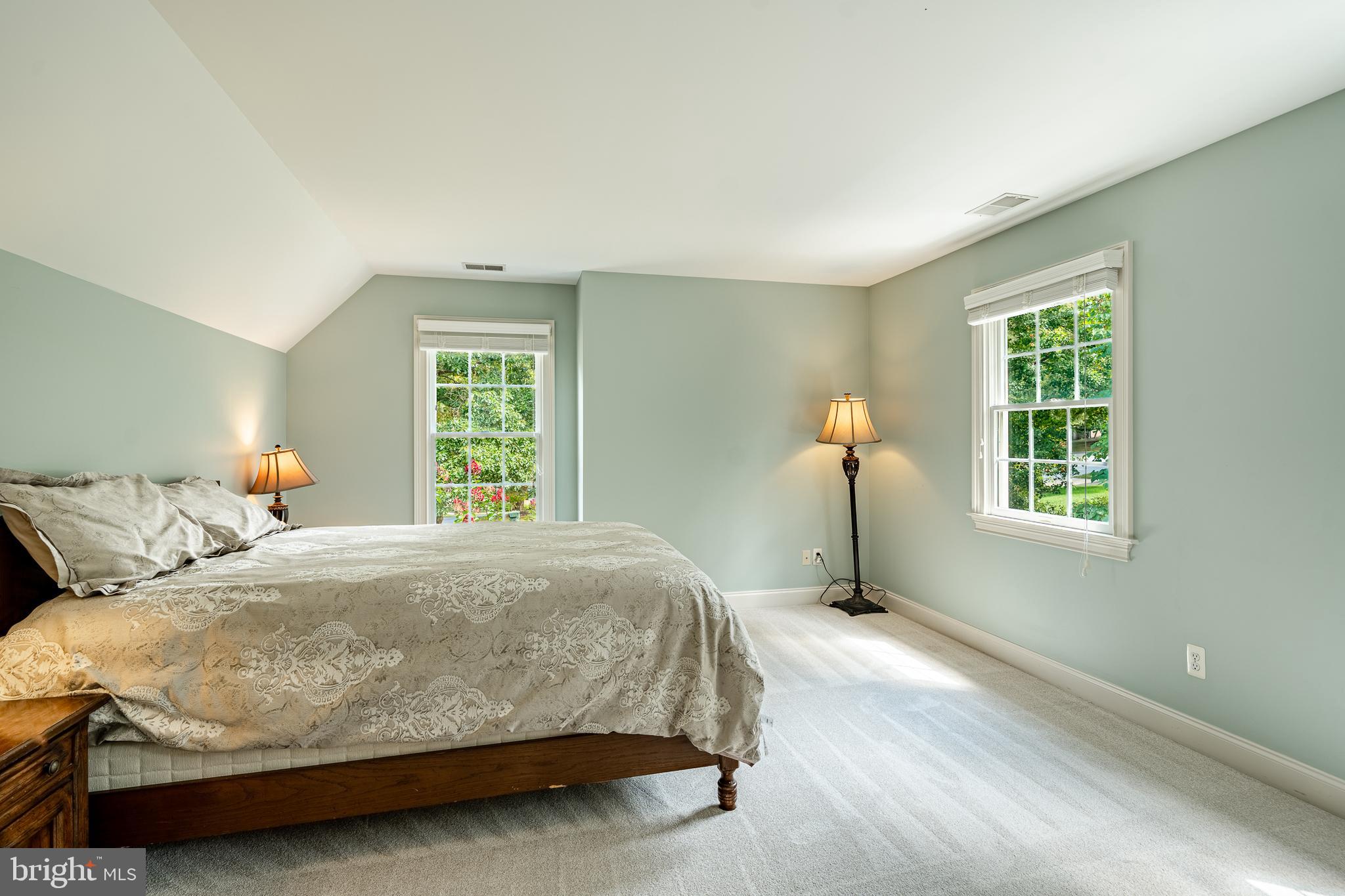 OAK HOLLOW - Residential