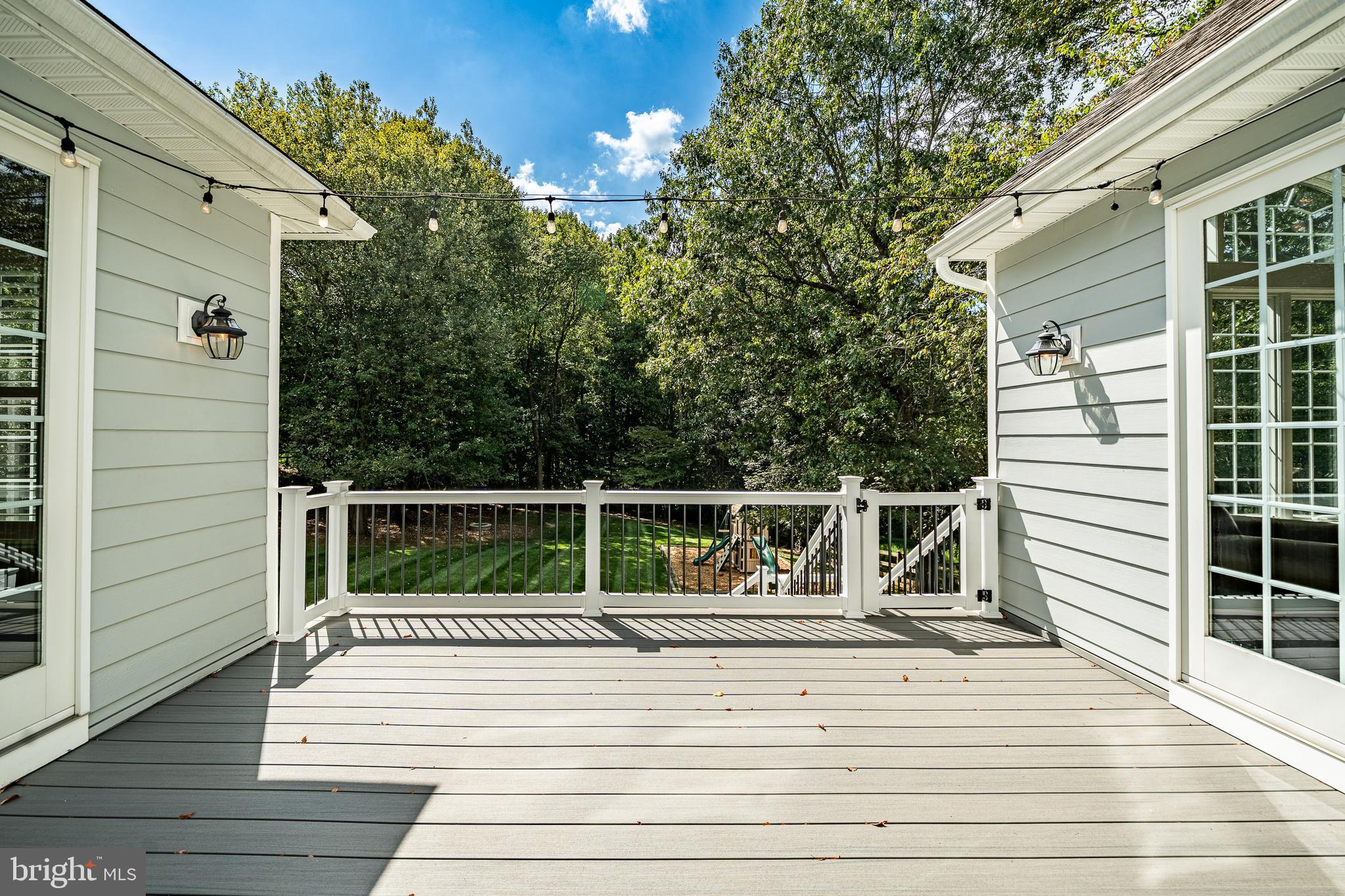 OAK HOLLOW - Residential