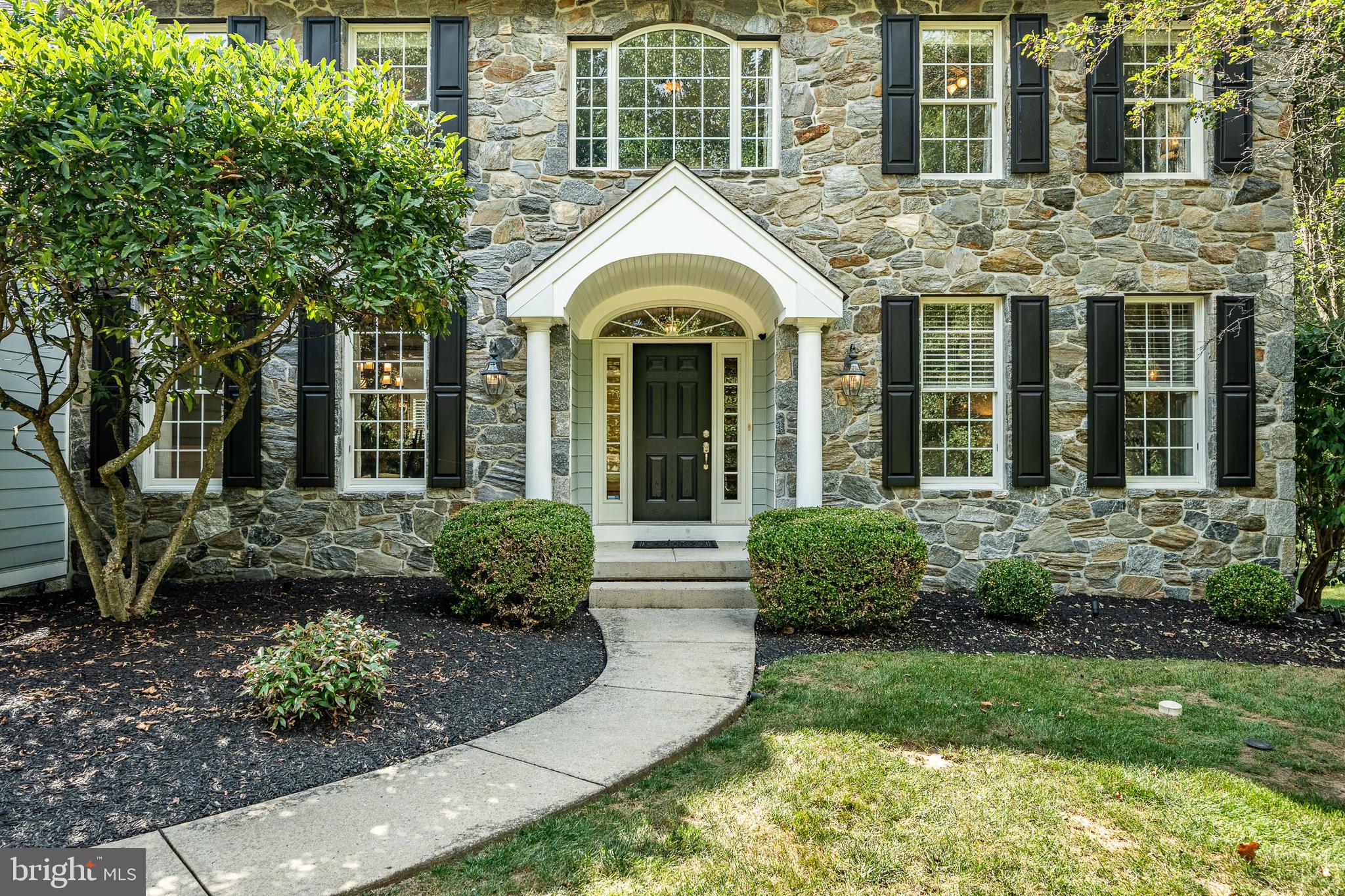 OAK HOLLOW - Residential