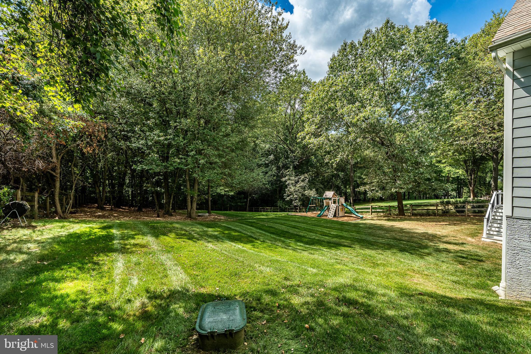 OAK HOLLOW - Residential