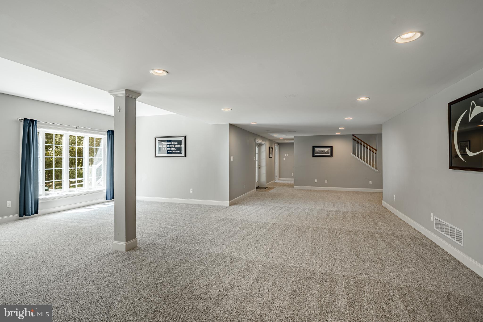 OAK HOLLOW - Residential