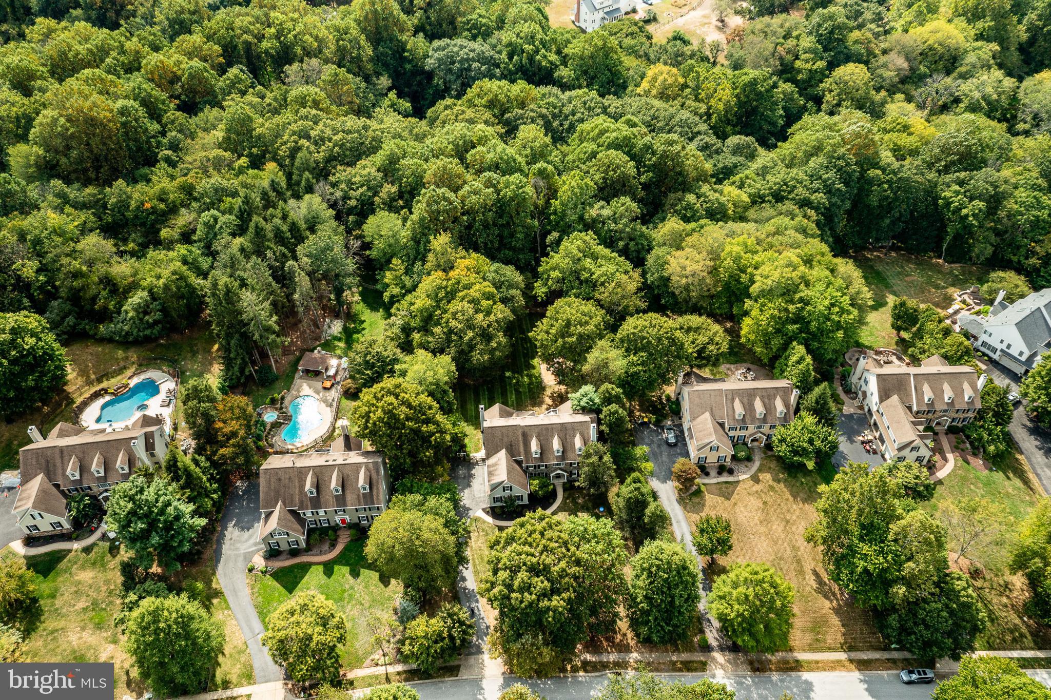 OAK HOLLOW - Residential