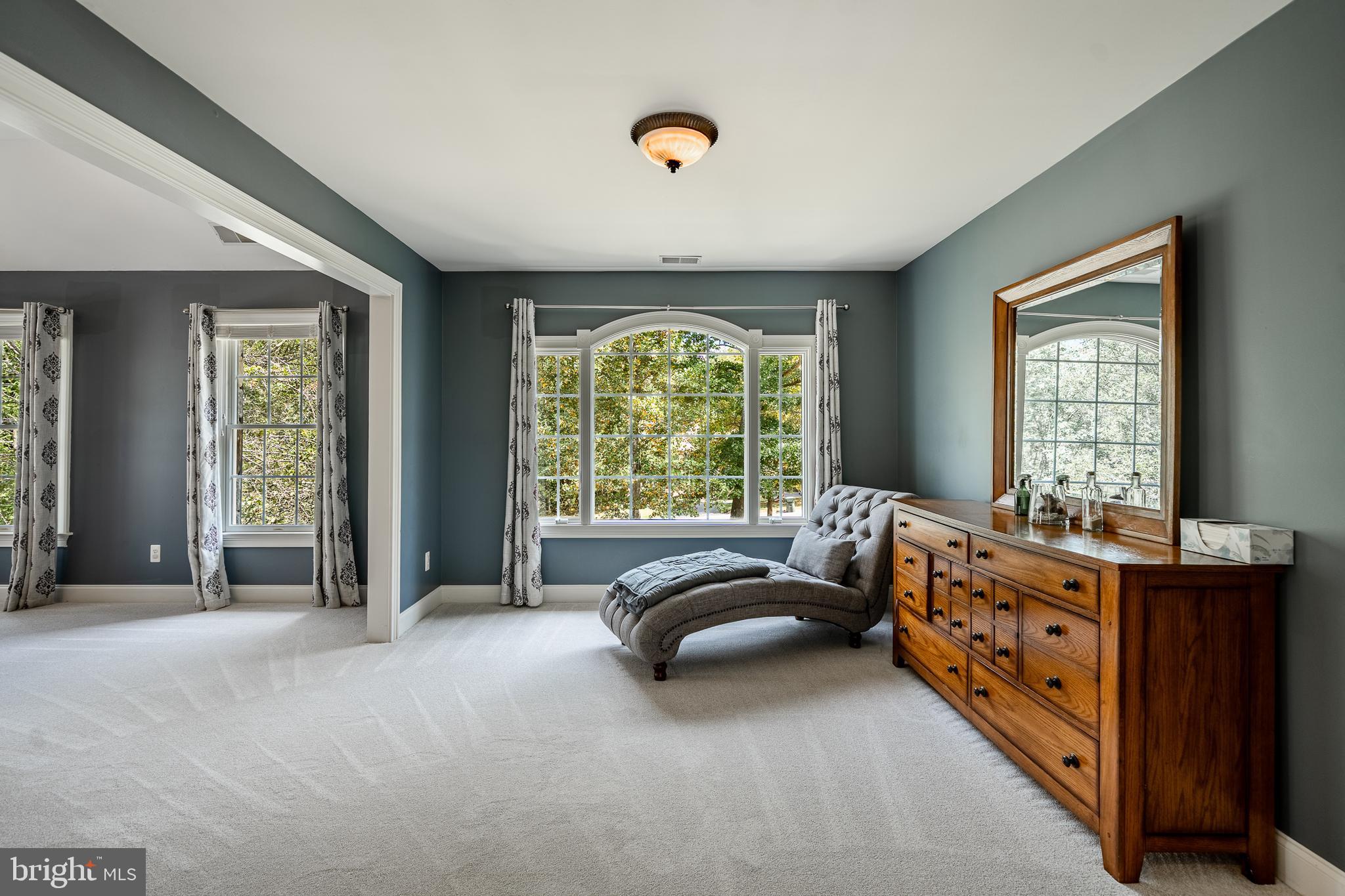 OAK HOLLOW - Residential